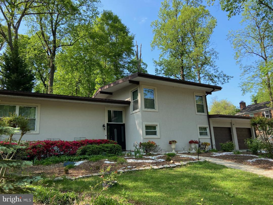 WOODLEY GARDENS - Residential