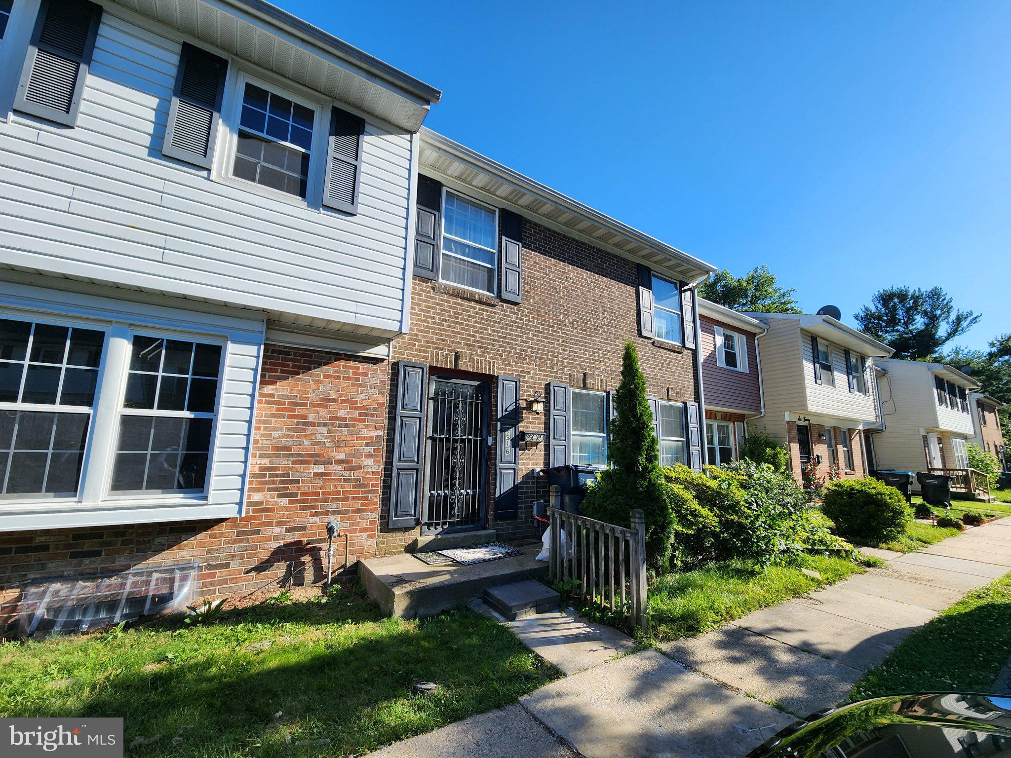VILLAGE OF EDGEWOOD - Residential