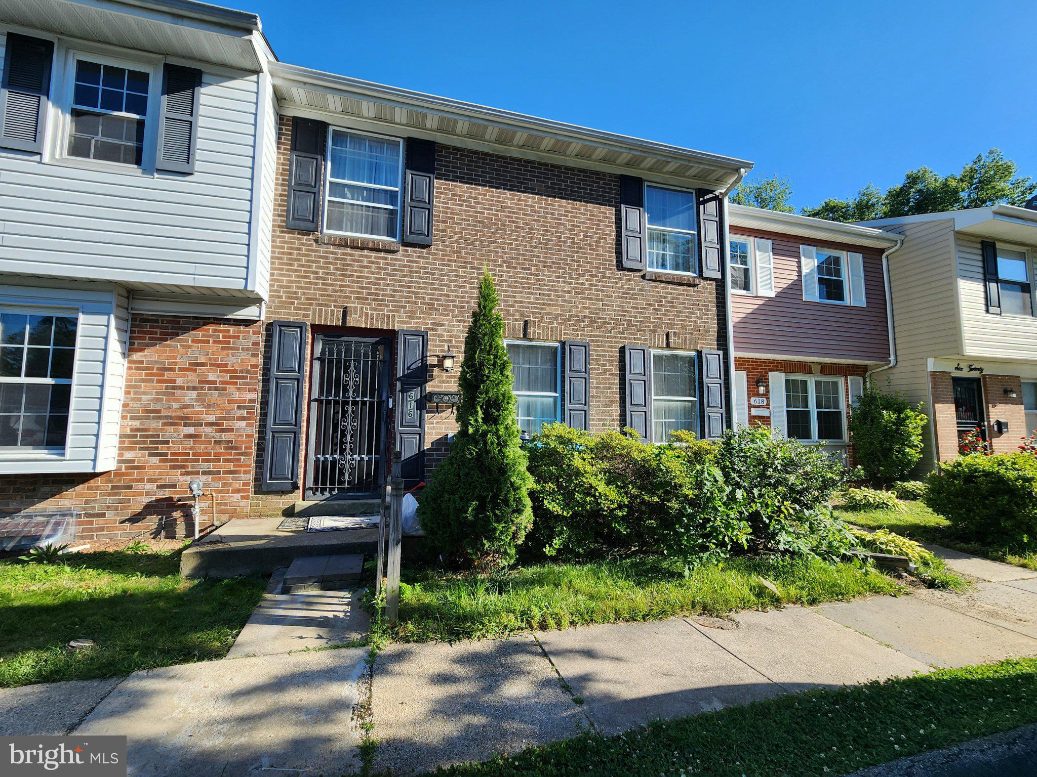 ONLINE AUCTION: This auction takes place on the Ashland Auction Group Website Bidding Platform. Bidding begins 07/07/2026 @ 10:00 AM. Bidding ends 07/09/2026 @ 11:20 AM. List Price is Suggested Opening Bid. Deposit: $15,000. 2 Story Townhouse located in Edgewood, Maryland within Harford County. Residents can enjoy the nearby attractions such as Copperplex Sports Complex, Edgewater Village Shopping Center, & Otter Point Creek National Area. Property is Vacant. Easy Access to Major Traffic Artery Pulaski Hwy. See below for more information. 

HOA Amenities:
-Club House 
-Community Swimming Pool 
-Tennis Courts 

HOA Fee Includes:
-Common Area Maintenance
-Exterior Building Maintenance
-Lawn Maintenance
-Parking Fee
-Snow Removal
-Trash Removal 

Believed to Be Set Up As:

Main Level:
-Living area 
-Dining area 
-Kitchen 
-Laundry Room
-(1) Half Bathroom 

Upper Level:
-(3) Bedrooms 
-(2) Full Bathrooms

Lower Level:
-Partially Finished Basement 
-Full Bar area