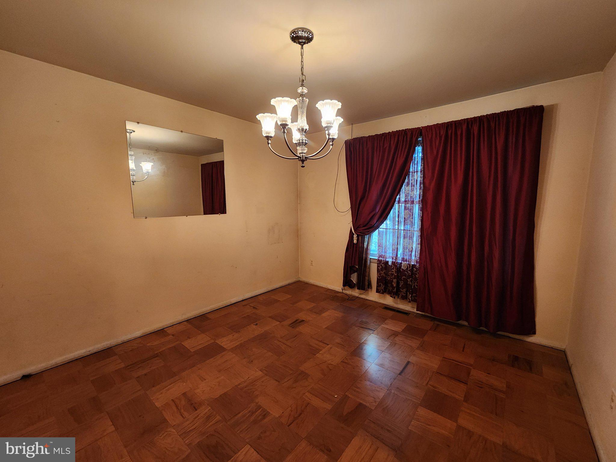 VILLAGE OF EDGEWOOD - Residential