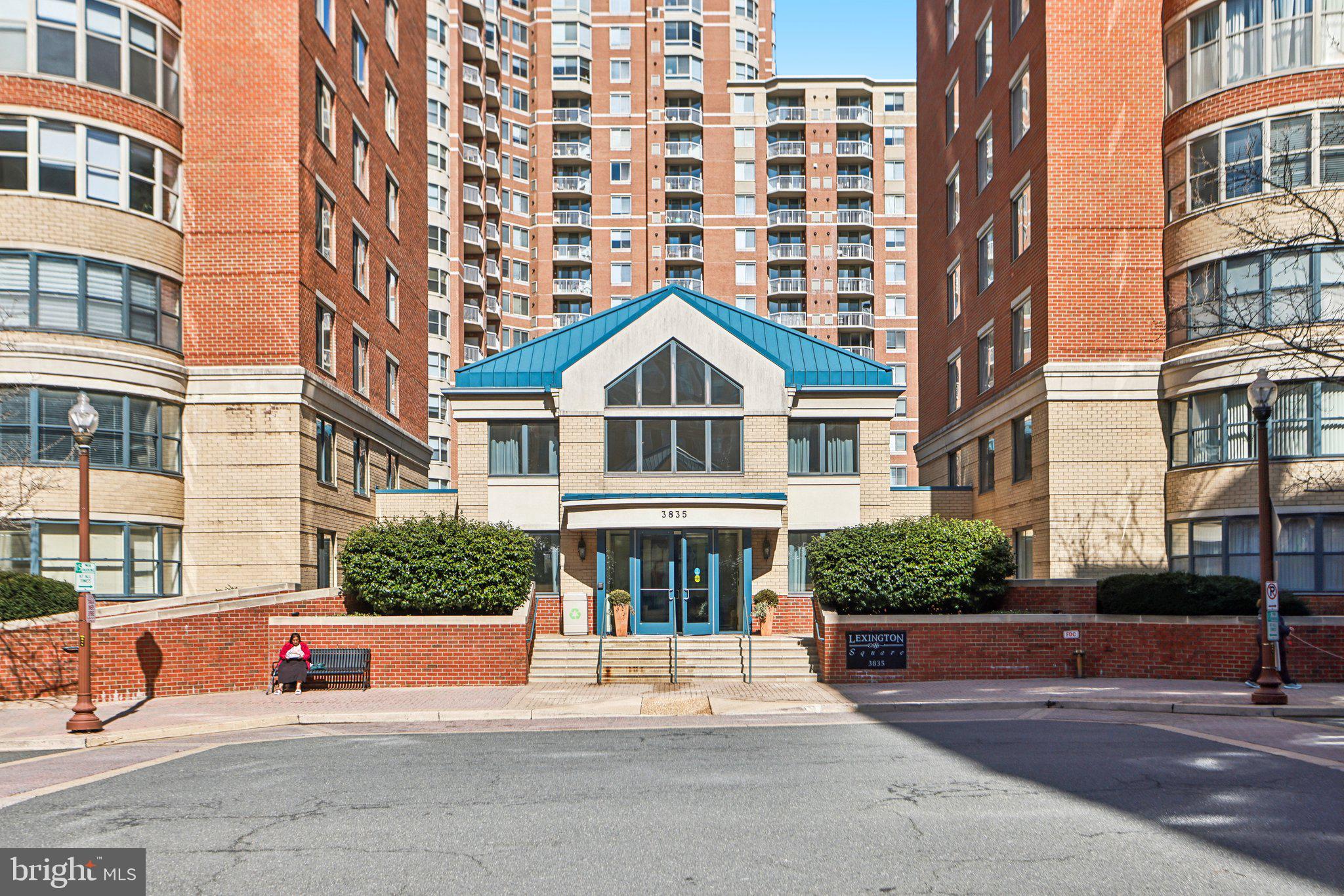 Best price in Arlington!!  Buy it now price for this move in ready one Bedroom -  Elevated balcony high above street - open living where dining room and spacious kitchen flow together seamlessly.  Full kitchen features stainless appliances, corian countertops and ceramic tile floors.  Dining room and living room are bright and airy with natural hardwood floors and a sliding glass door to the balcony.  The master bedroom has a 2 closets and large en-suite with stacked washer dryer and soaking tub/shower.   Dog friendly since no elevator to exit.  This condo includes one garage parking spot, a storage unit and building is a pet-friendly condo. Lexington Square’s amenities include swimming pool, fitness center, bike storage, EV charging station, car wash area and peaceful courtyard with 2 grills.  Utilities are gas and electric, condo fee covers water.  This location is perfect, just 3 blocks from Virginia Square Metro. With plenty of restaurants, bars and grocery stores nearby you'll have everything you need just steps away.