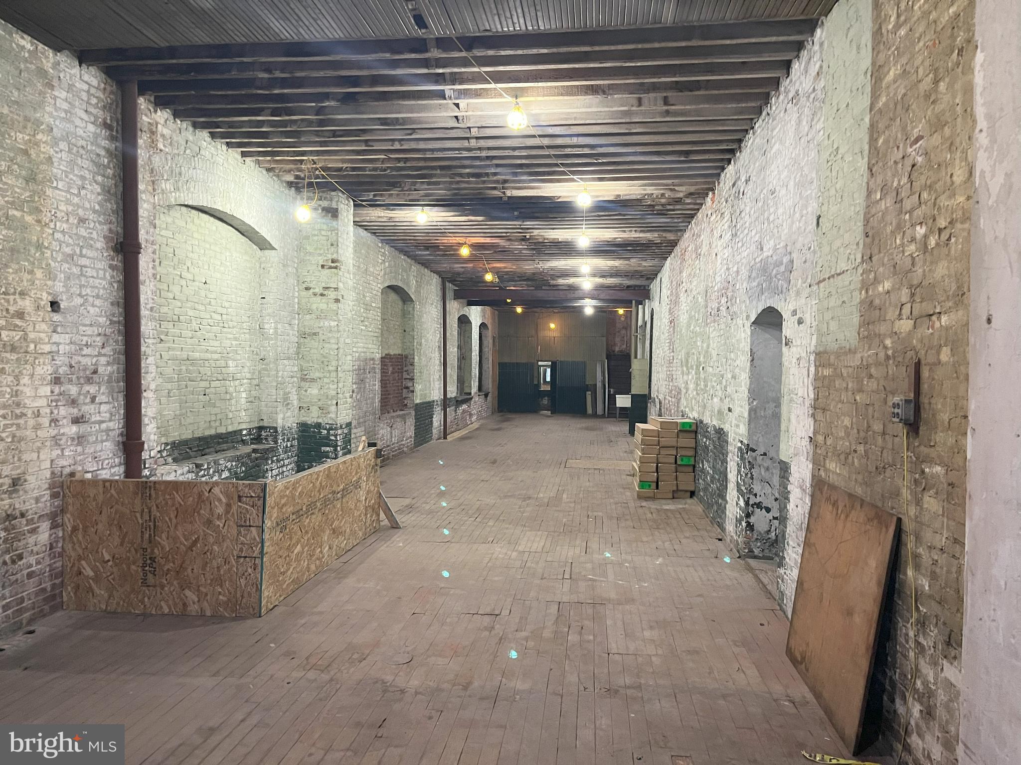 NORTHERN LIBERTIES - Commercial Sale