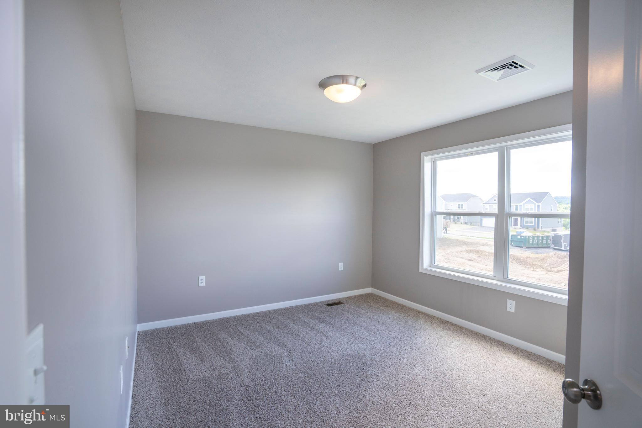 GRAYS POINTE - Residential