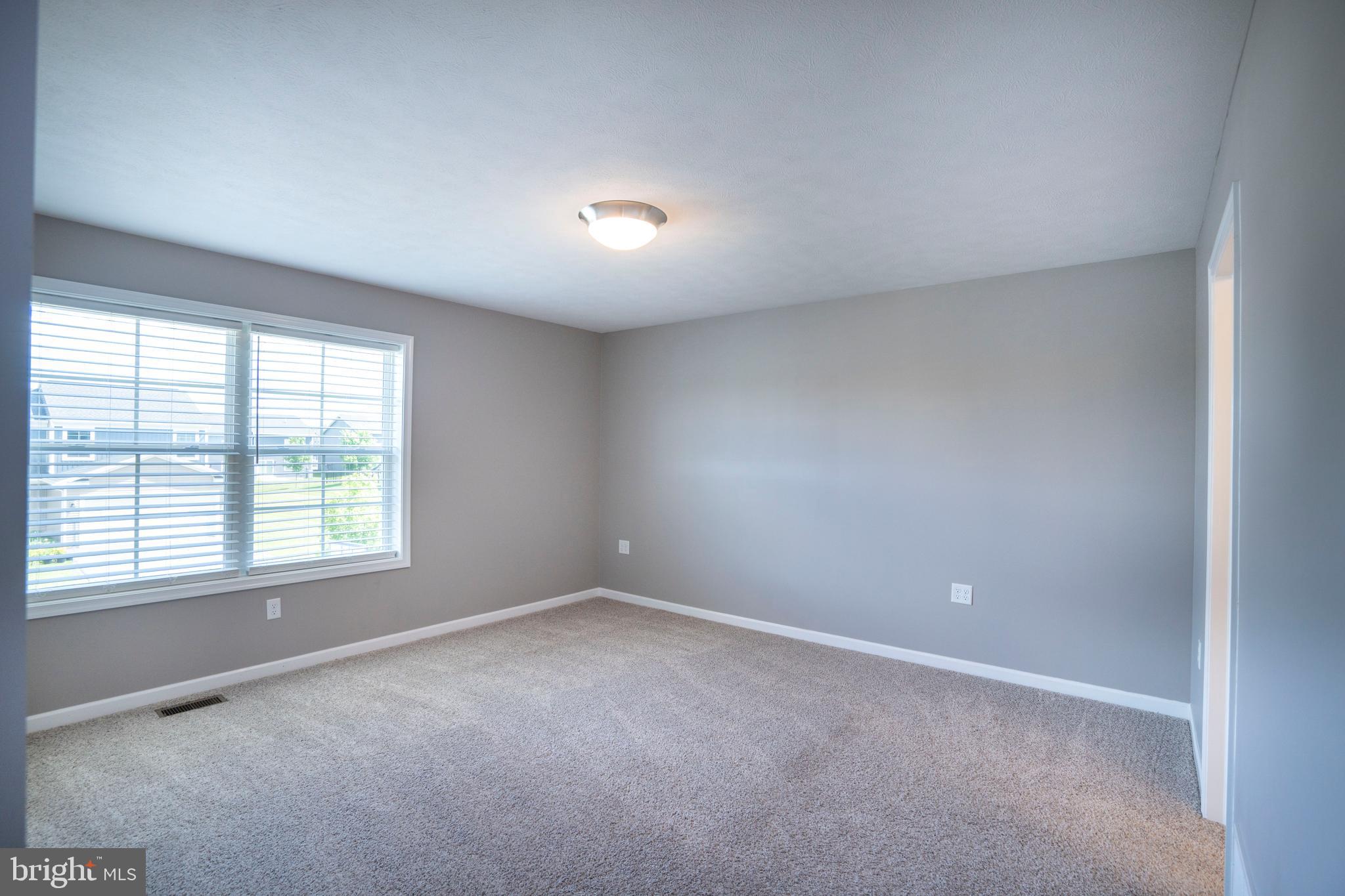 GRAYS POINTE - Residential