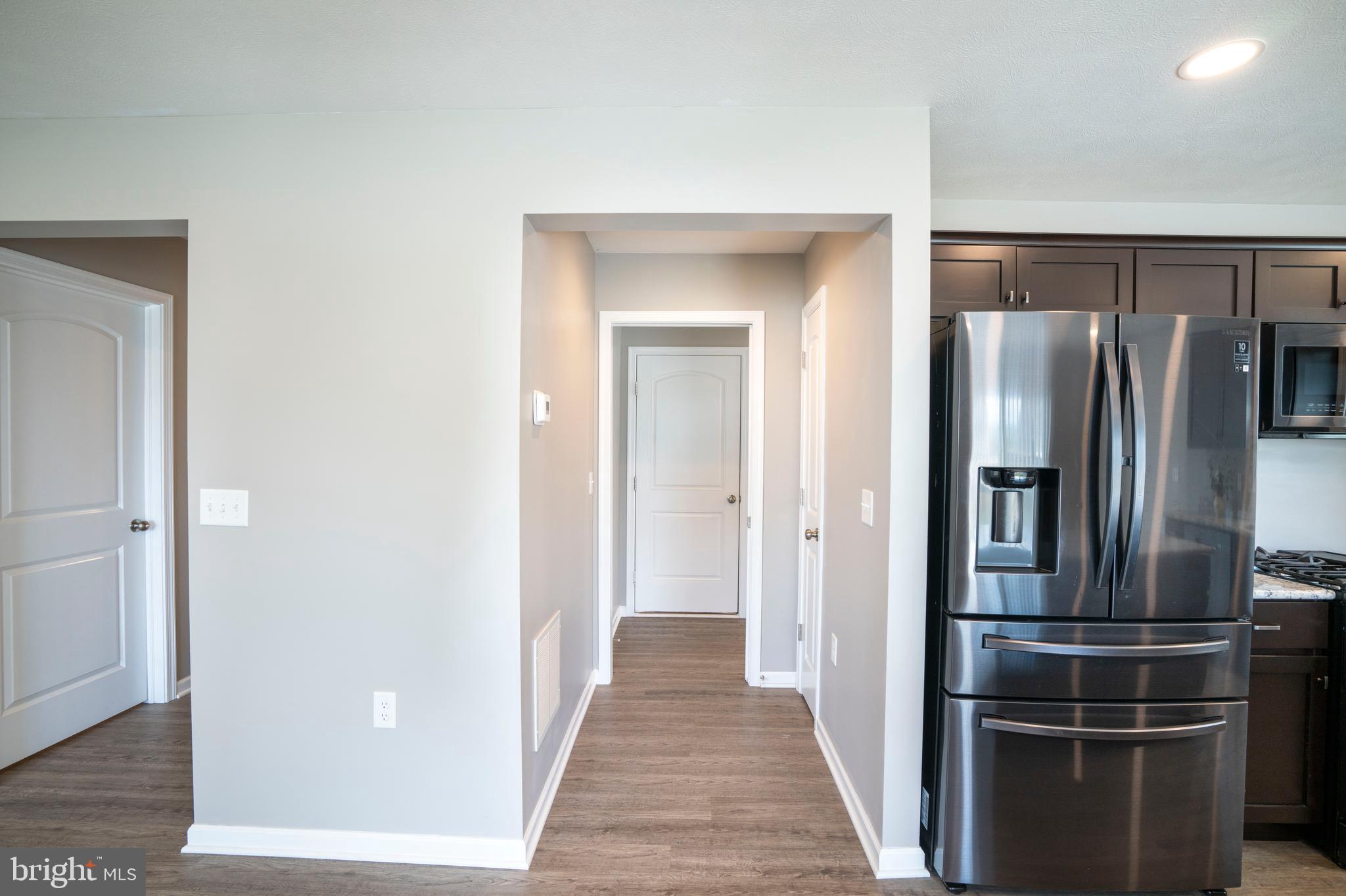 GRAYS POINTE - Residential