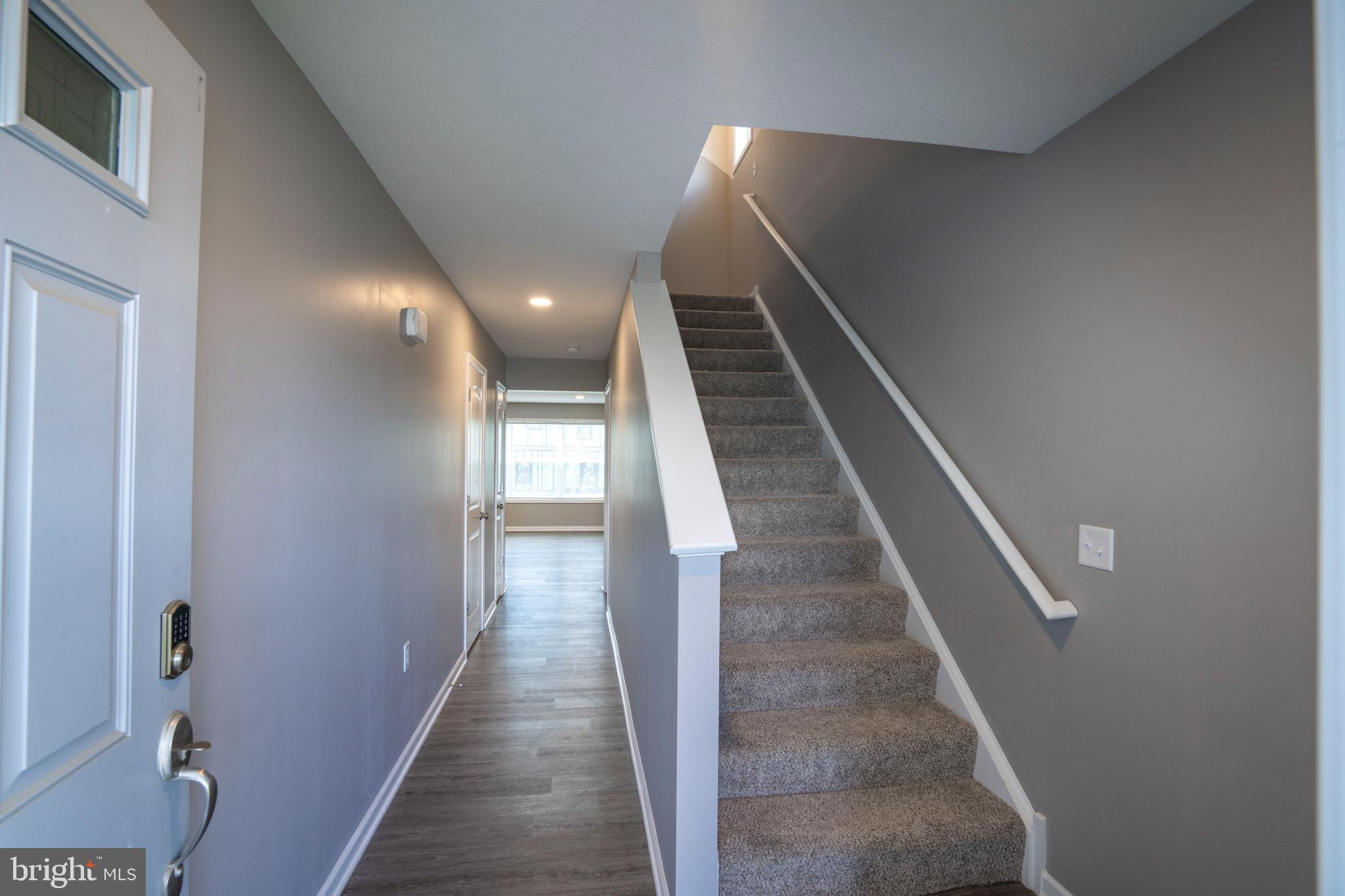 GRAYS POINTE - Residential