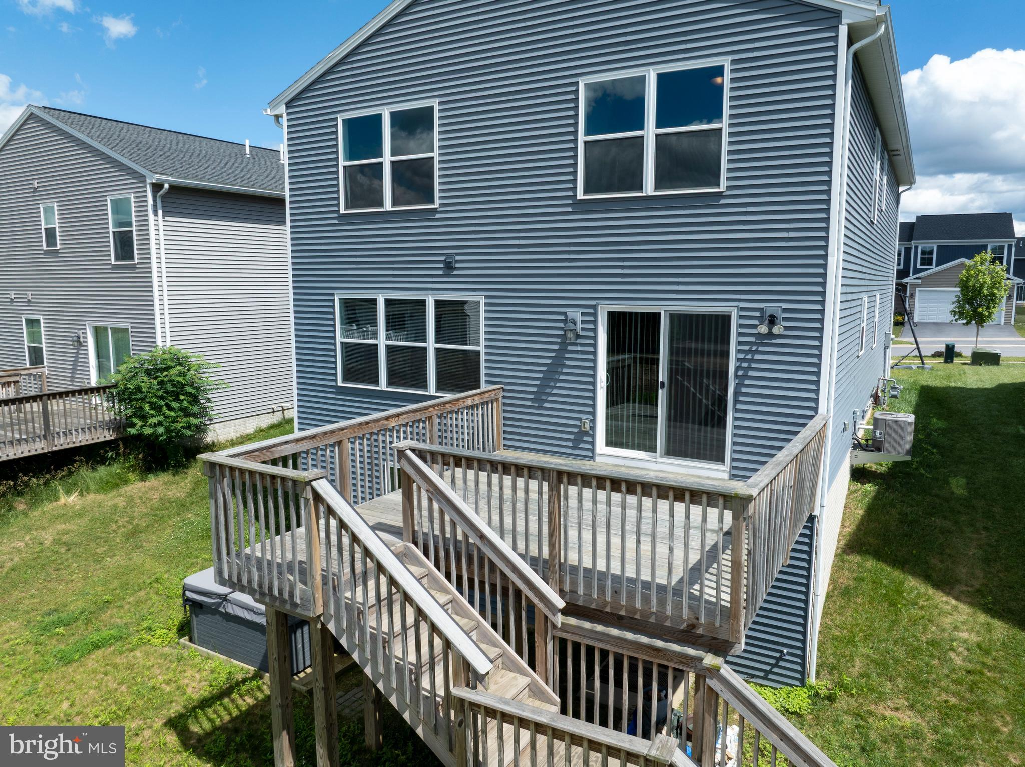 GRAYS POINTE - Residential