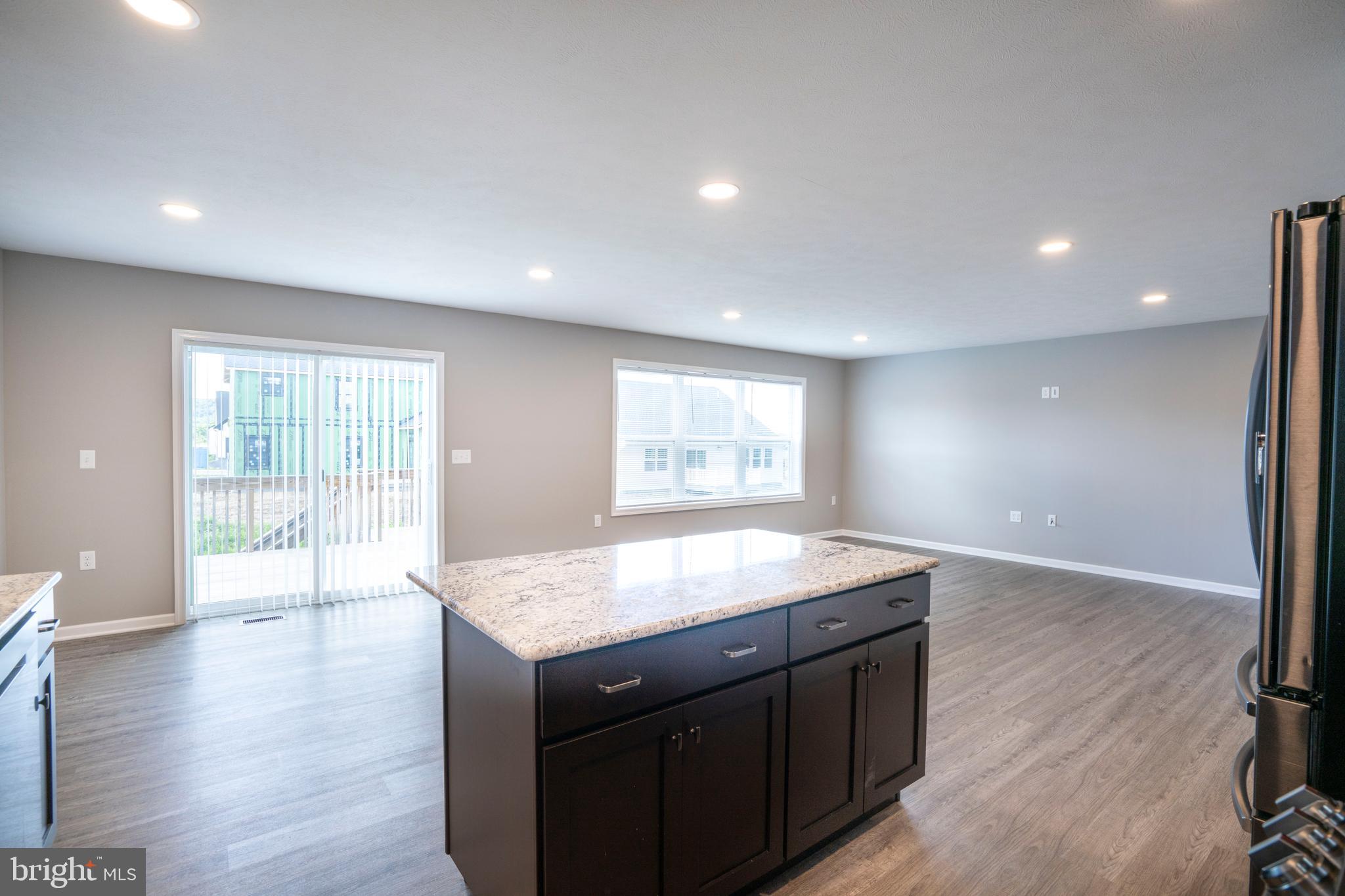 GRAYS POINTE - Residential