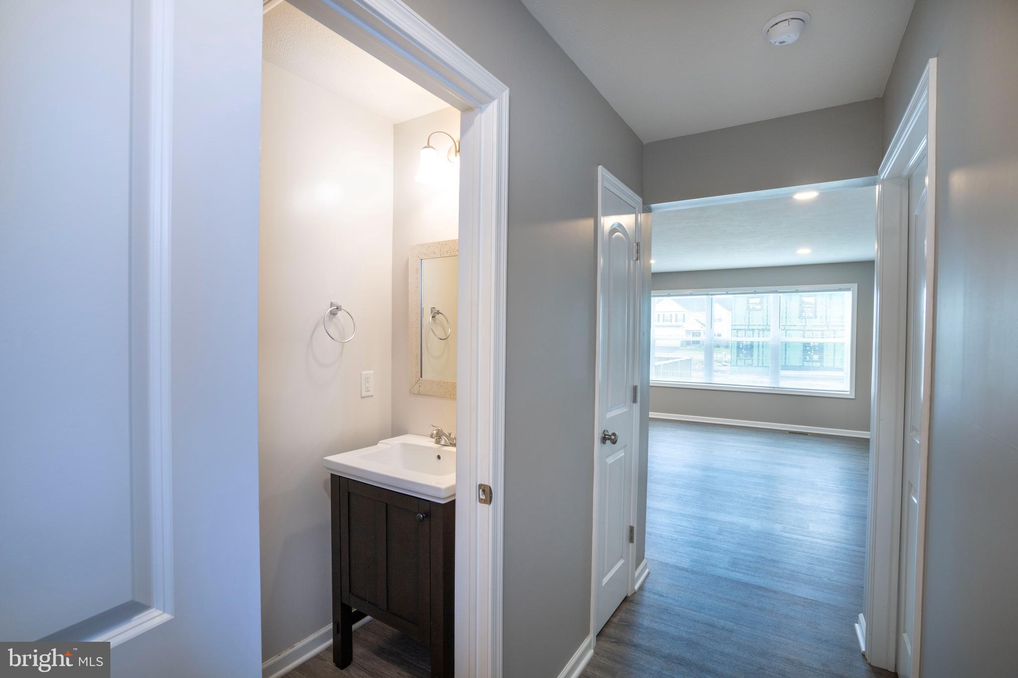 GRAYS POINTE - Residential
