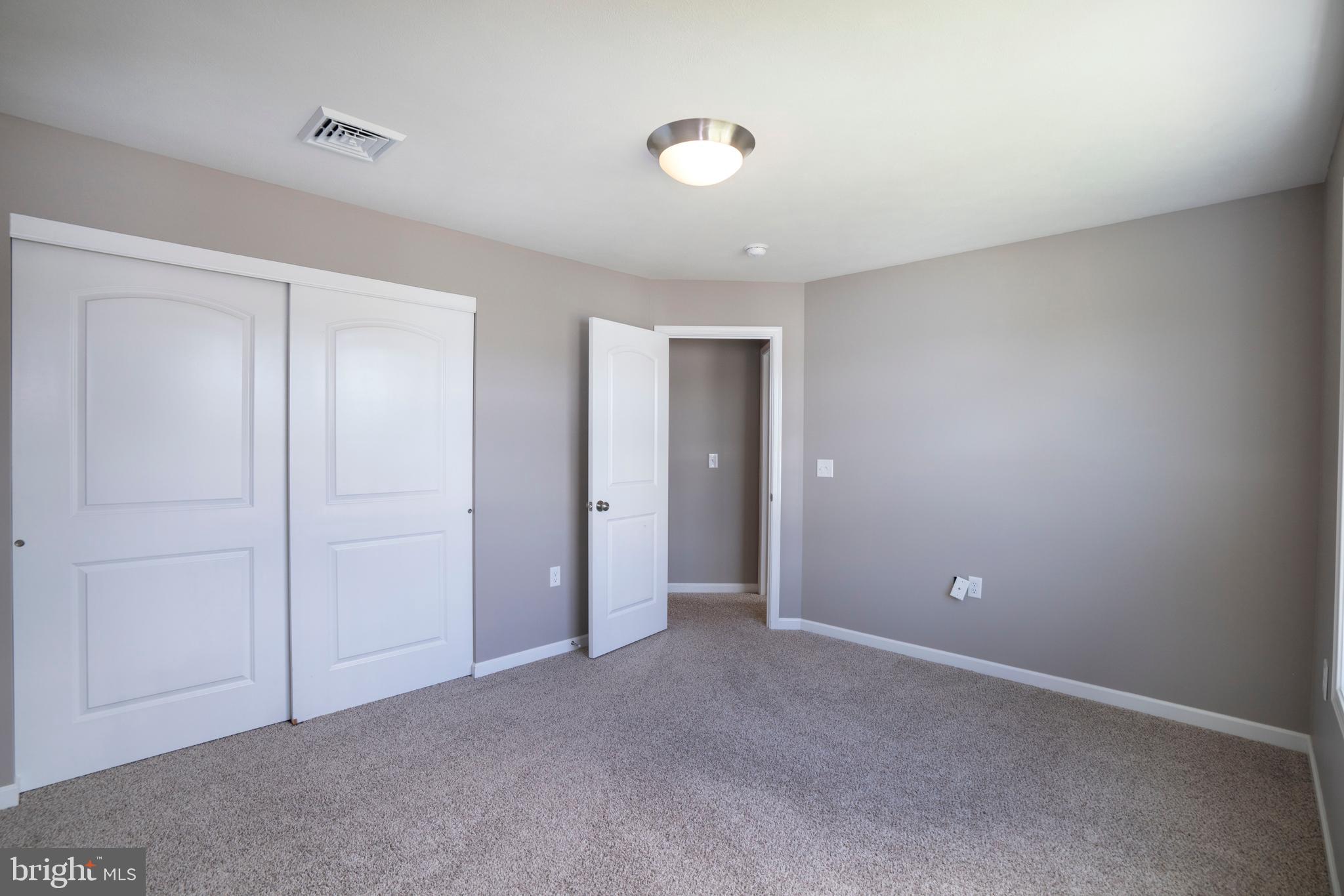 GRAYS POINTE - Residential