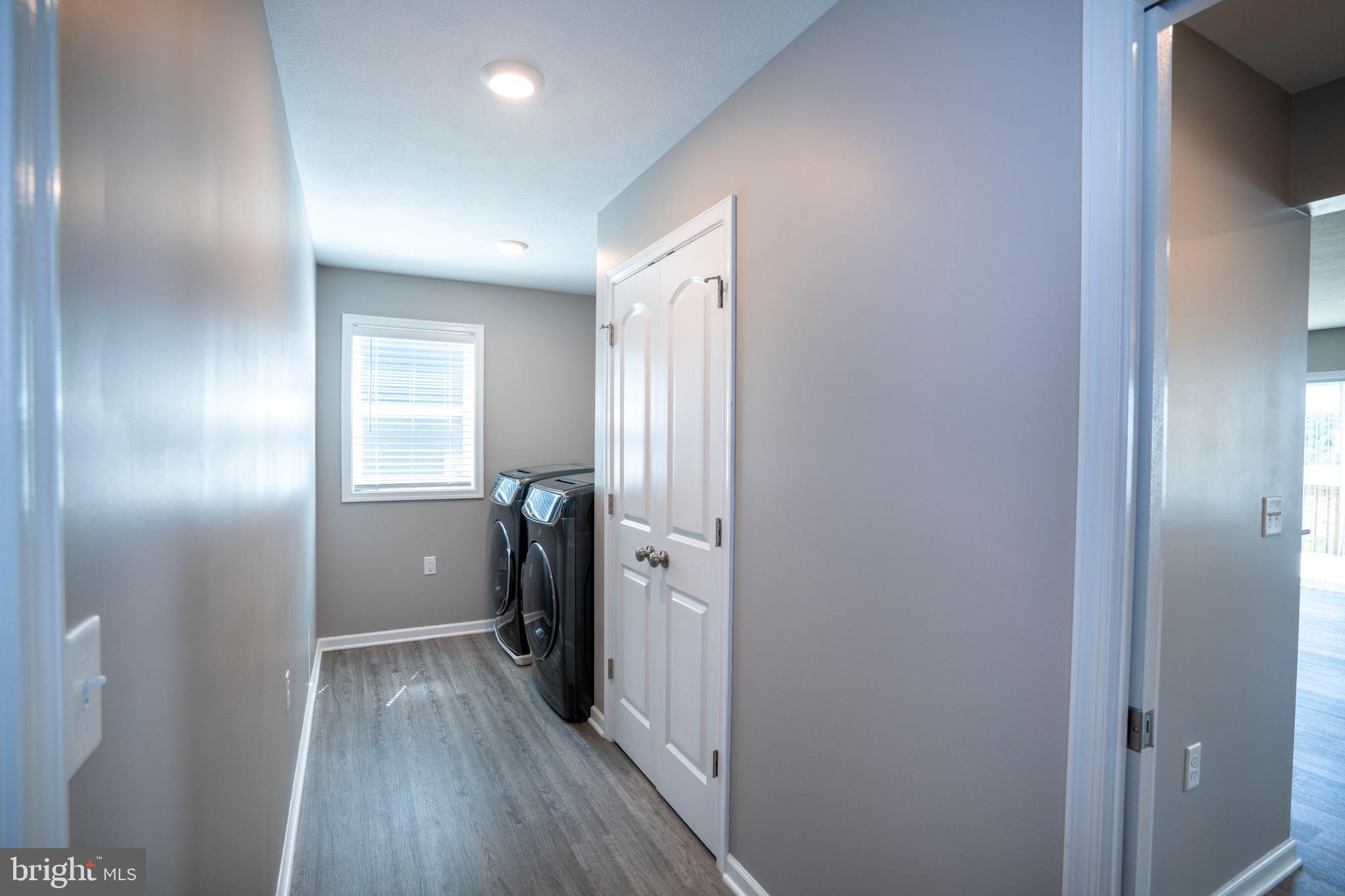 GRAYS POINTE - Residential