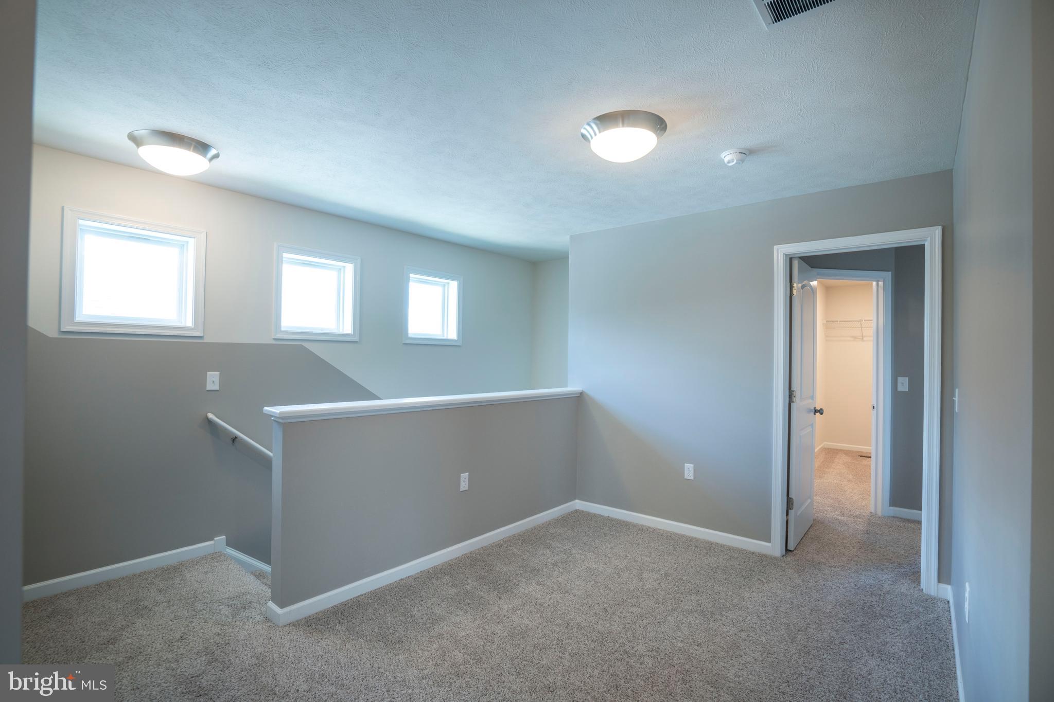 GRAYS POINTE - Residential