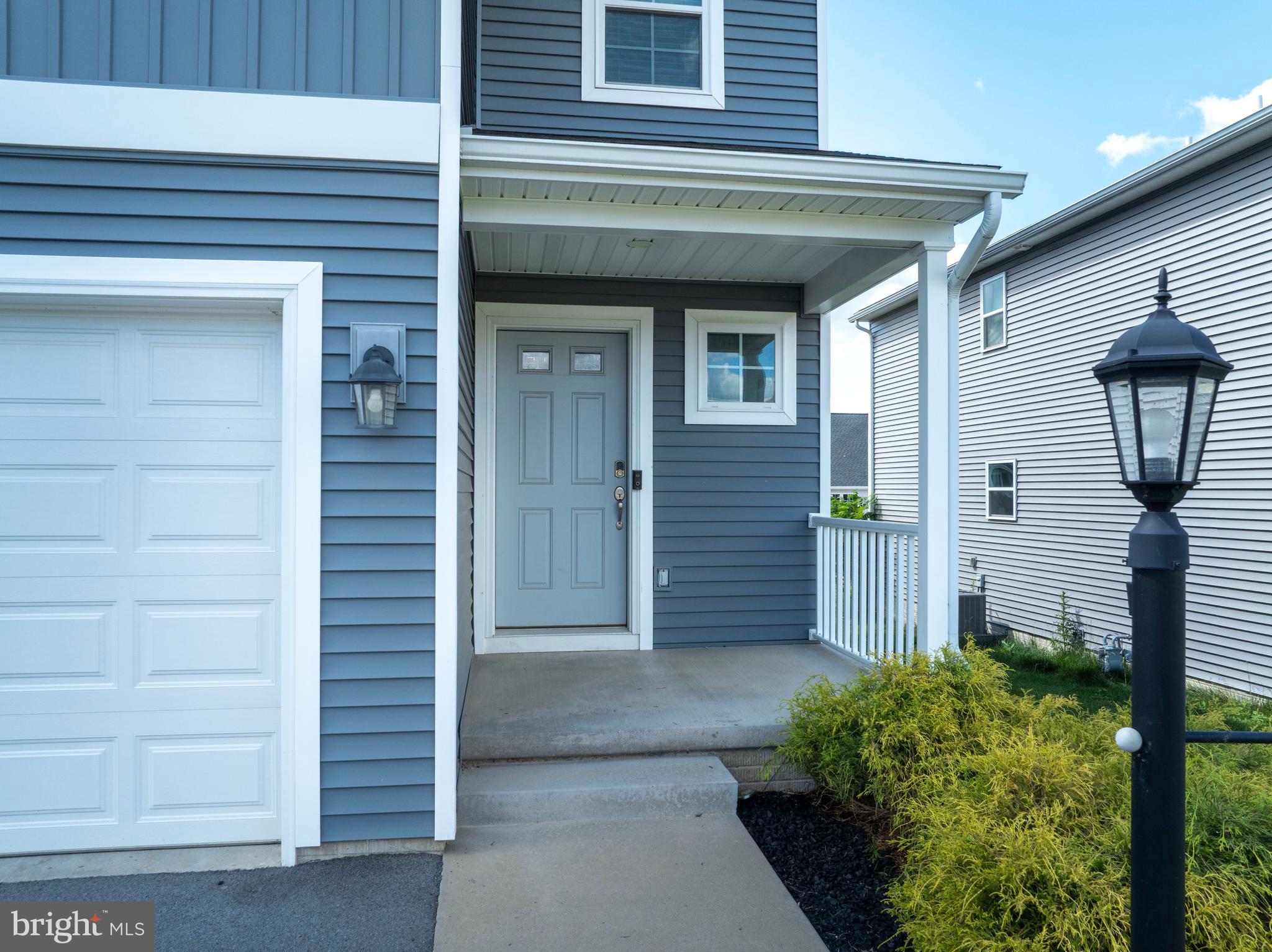 GRAYS POINTE - Residential