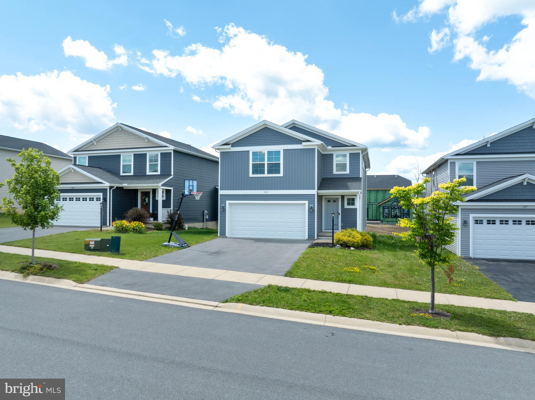 GRAYS POINTE - Residential