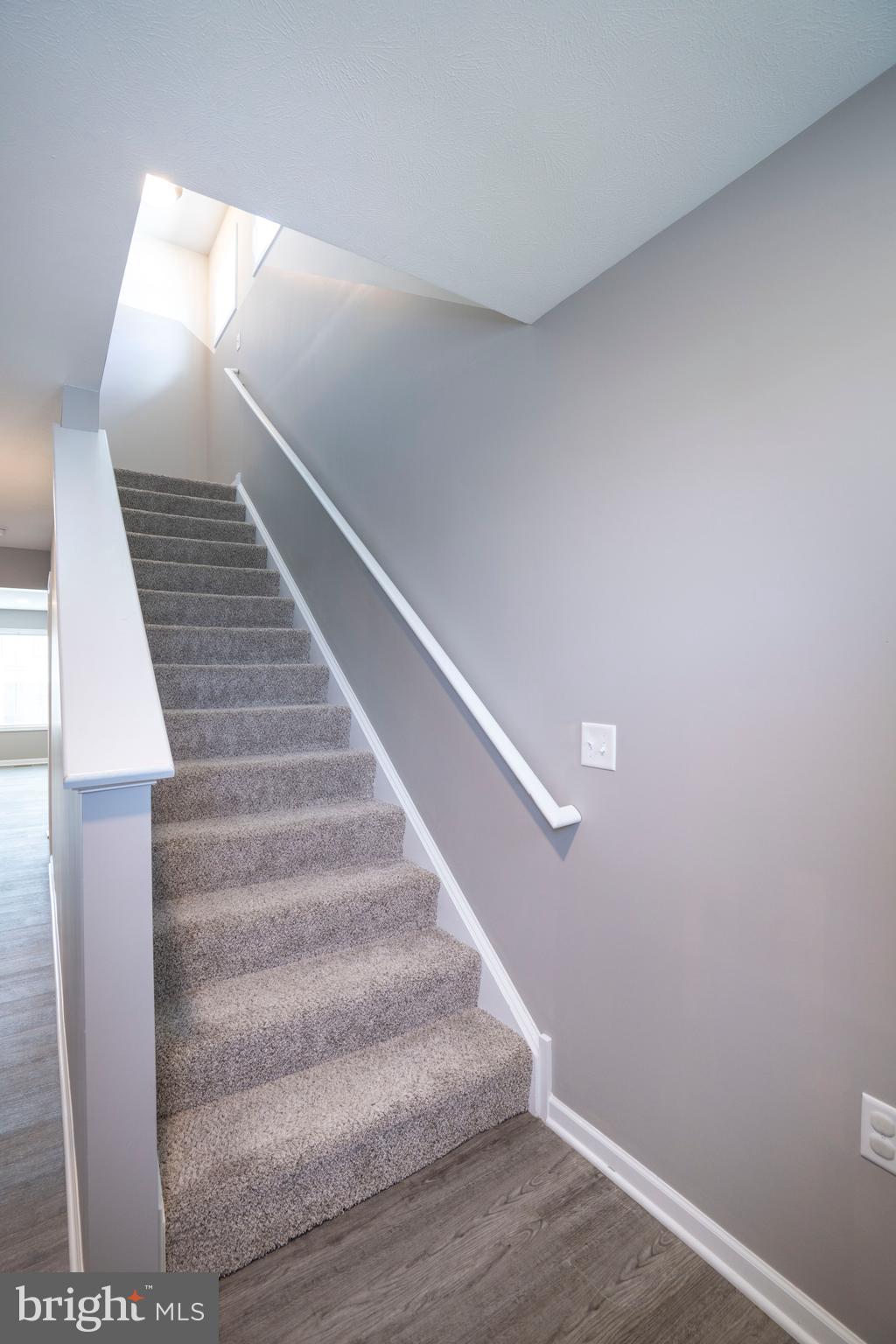 GRAYS POINTE - Residential