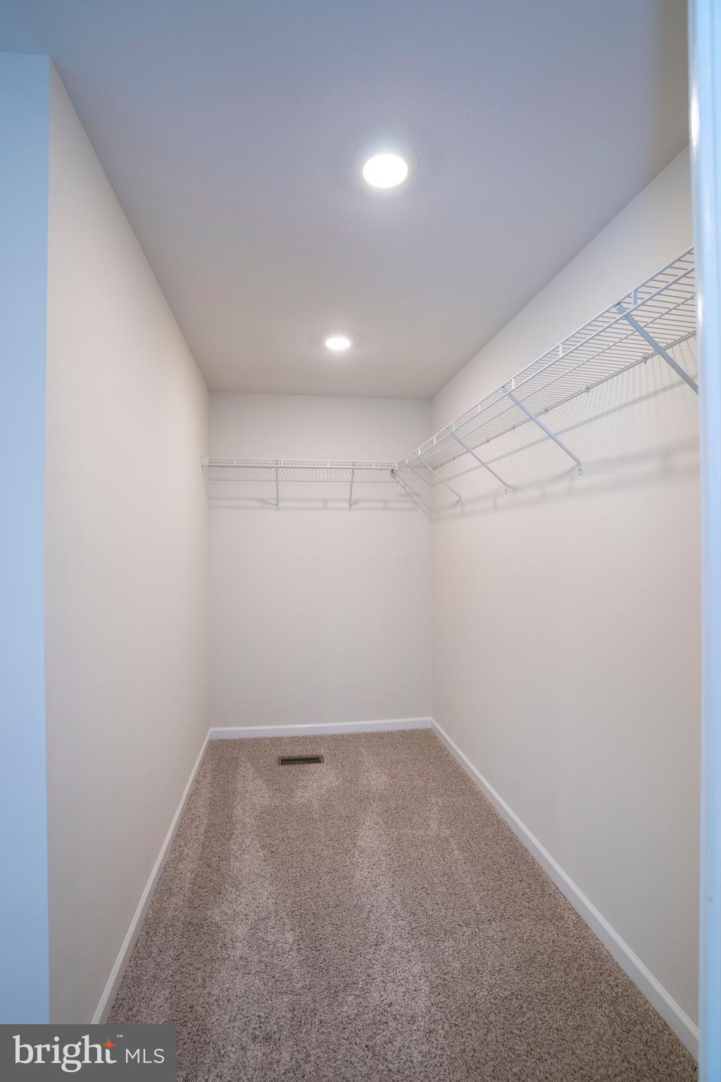 GRAYS POINTE - Residential