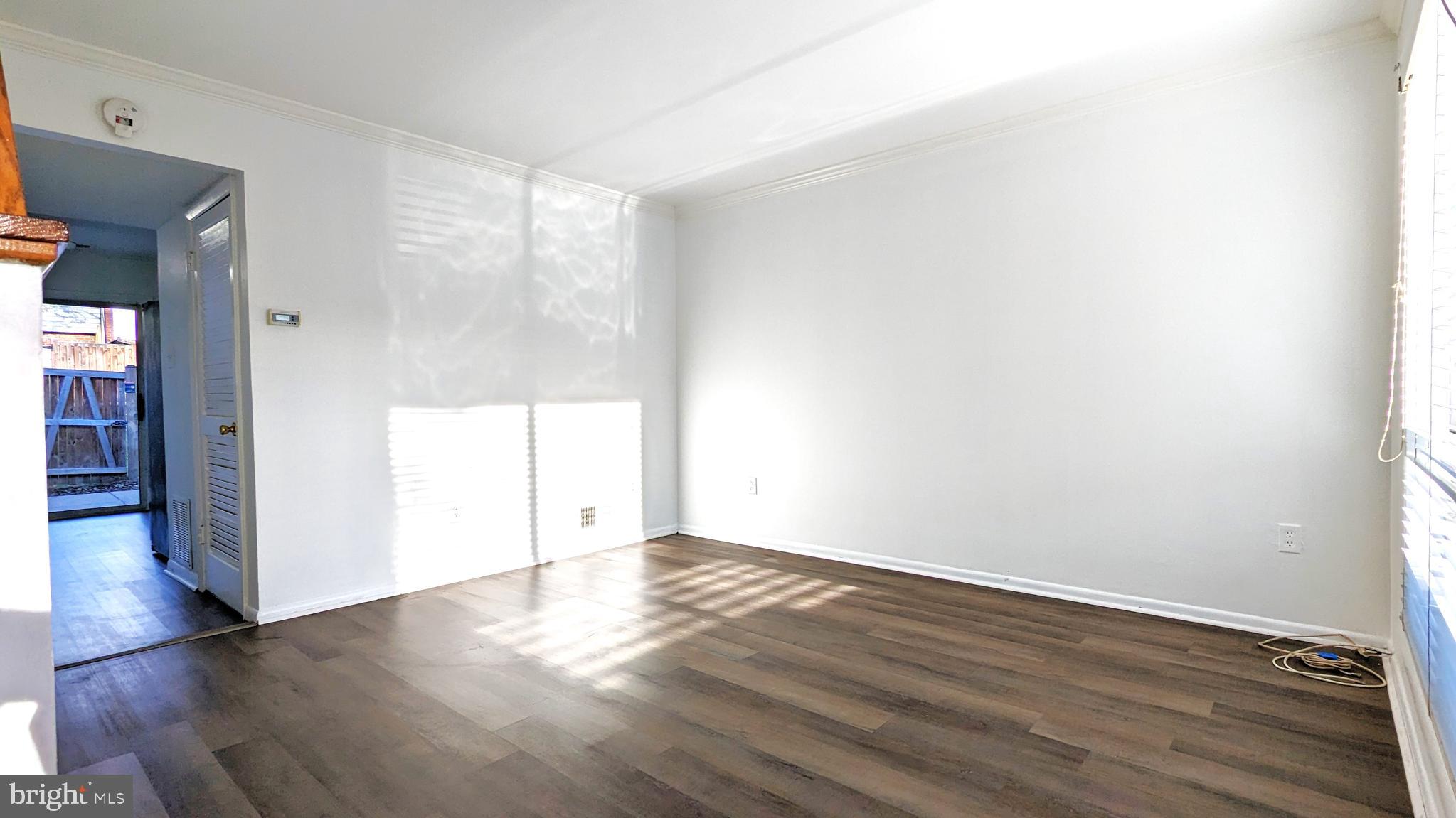 REFLECTION LAKE - Residential Lease