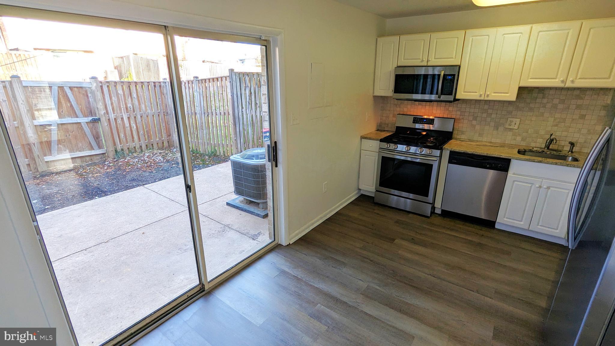 REFLECTION LAKE - Residential Lease