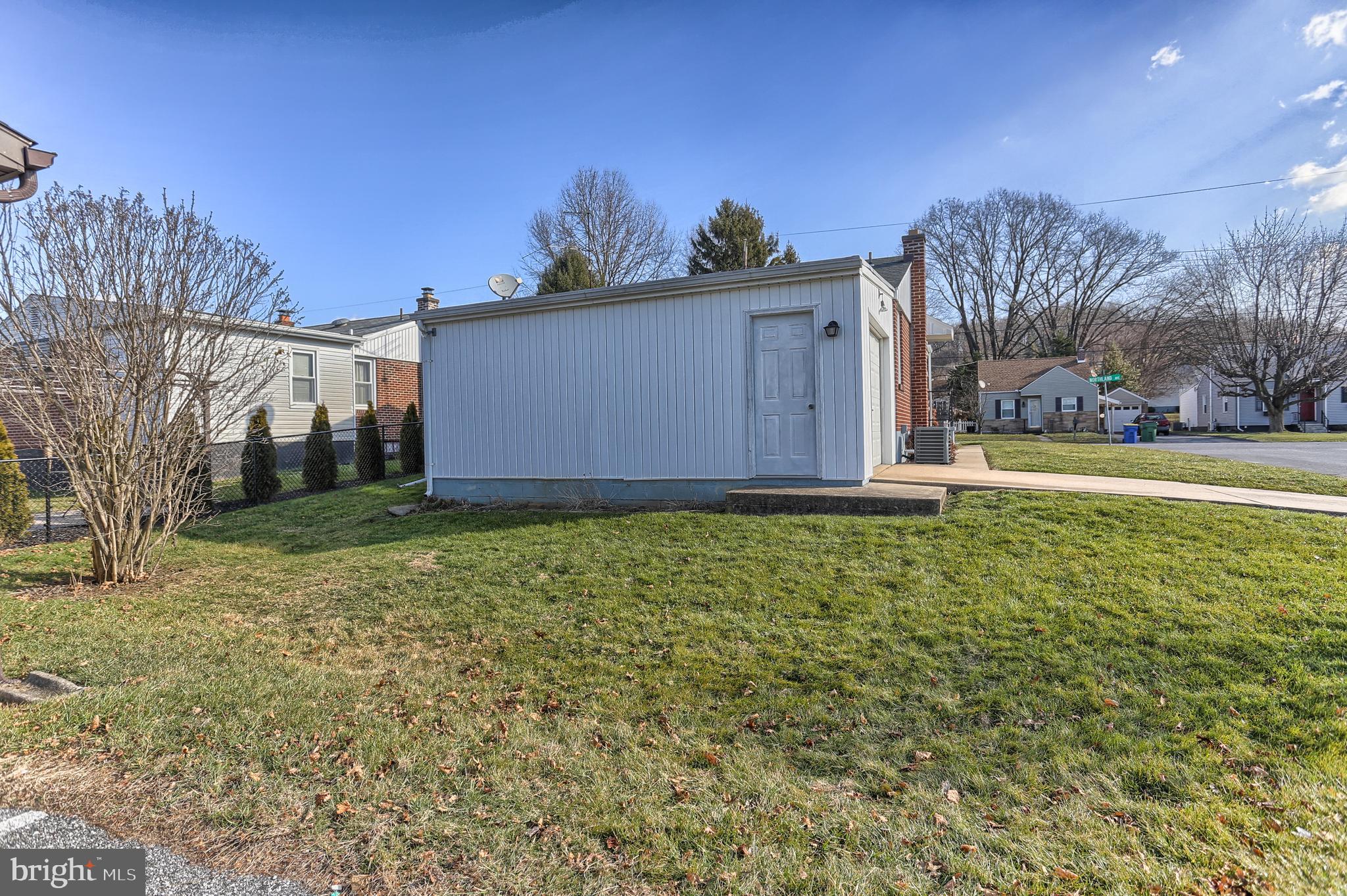 WOODLAND VIEW - Residential