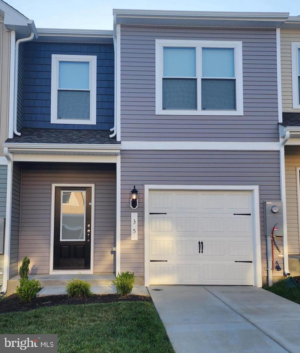 Brand new for rent 3 bedroom 2 1/2 bath Townhome. Upgraded kitchen with granite countertops, pantry. Luxury vinyl plank flooring on main level. rent is $1750 per month, security deposit $1750. Application fee is $55 per adult. 1 pet accepted on a case by case basis with an additional $50 per month pet rent. Tenants pay all utilities, must get renter's insurance and responsible for mowing grass.