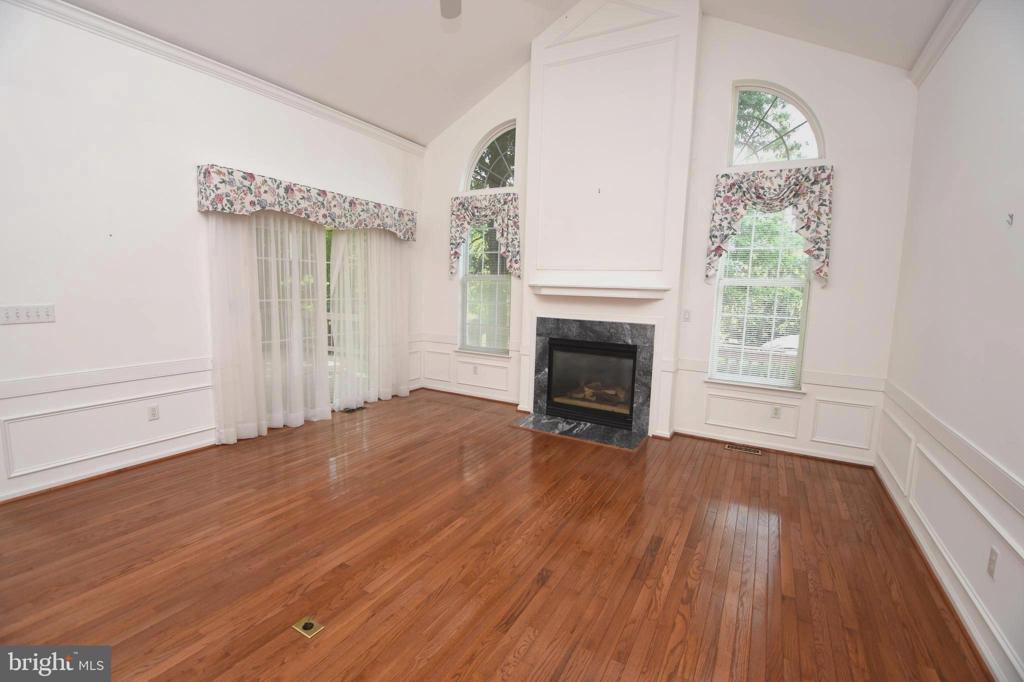 LIONSGATE - Residential