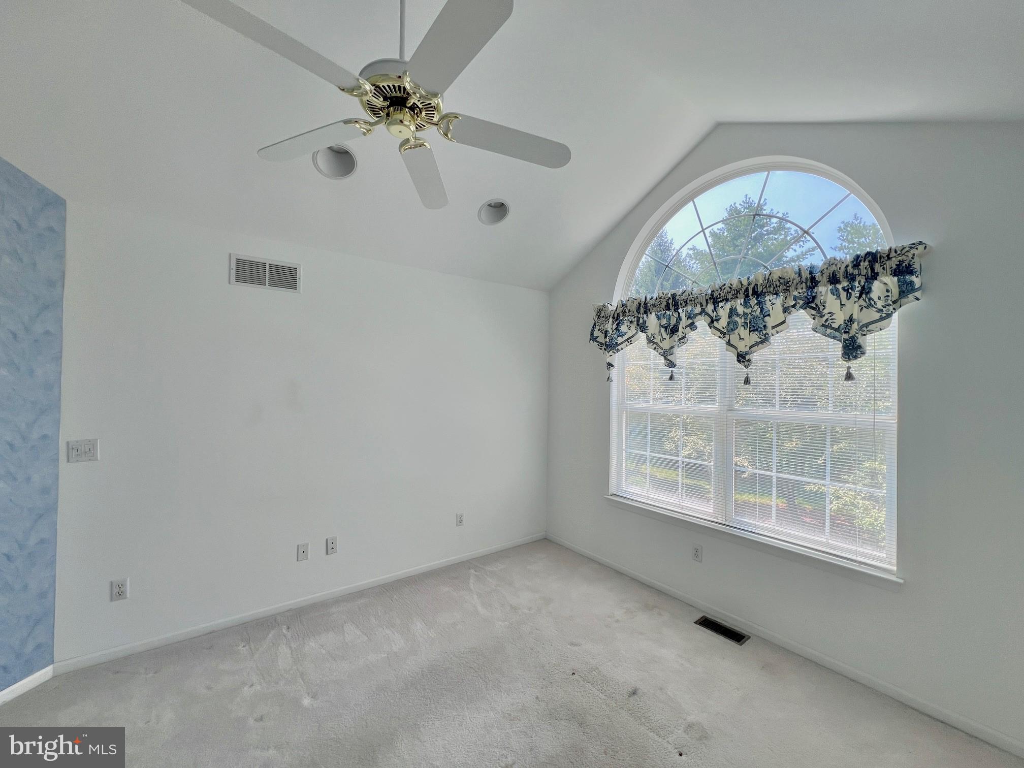 LIONSGATE - Residential