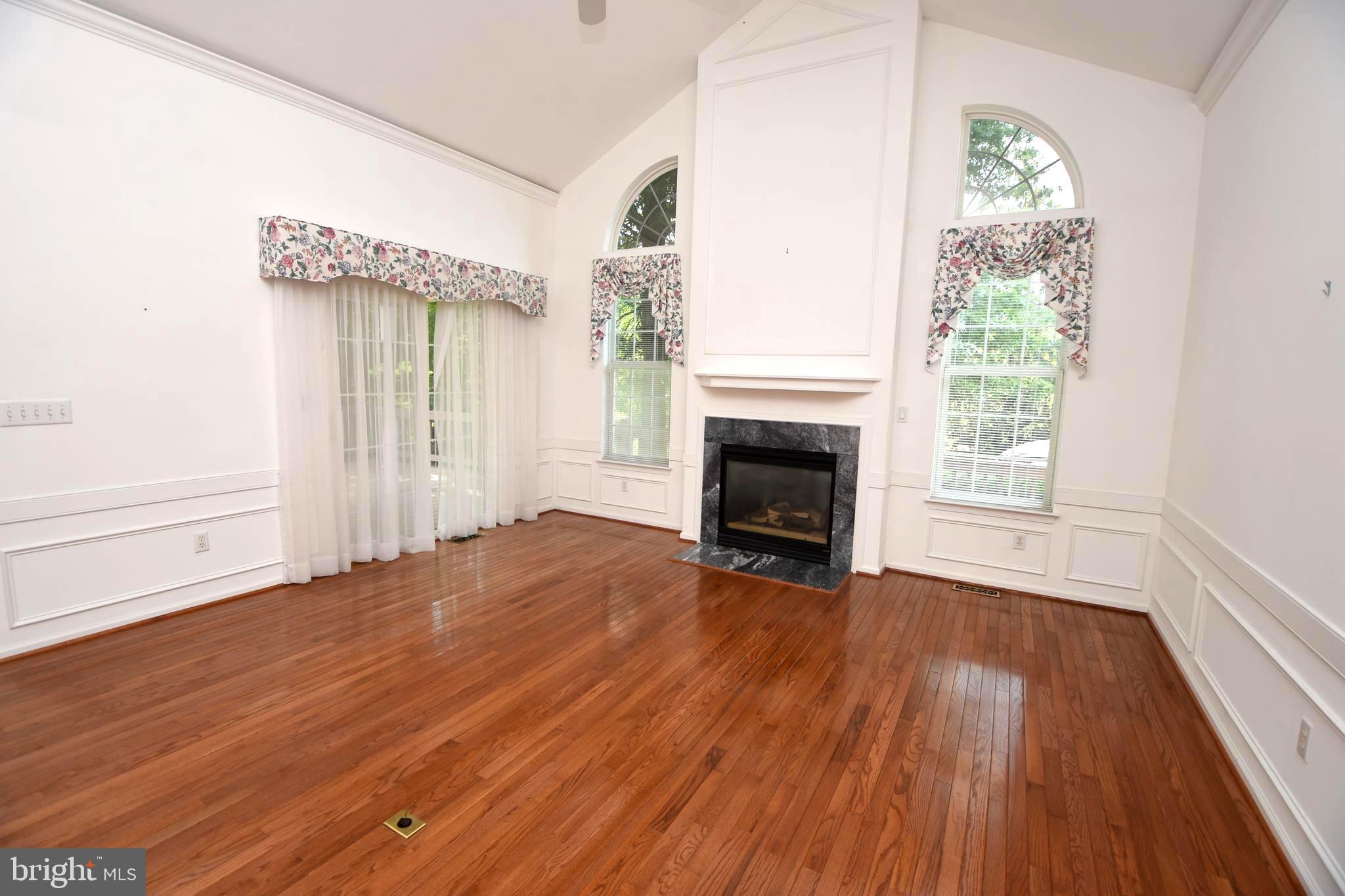 LIONSGATE - Residential