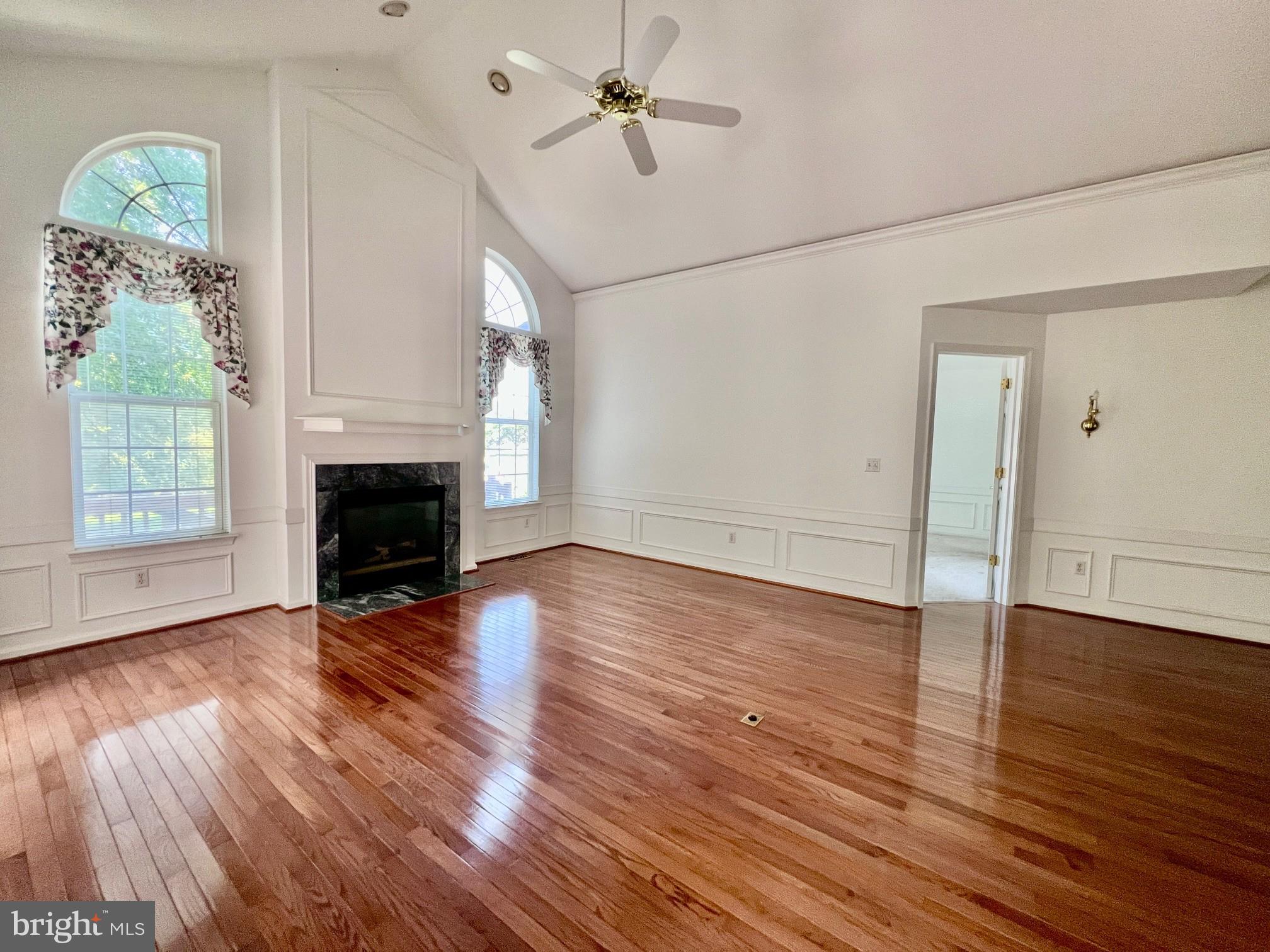 LIONSGATE - Residential