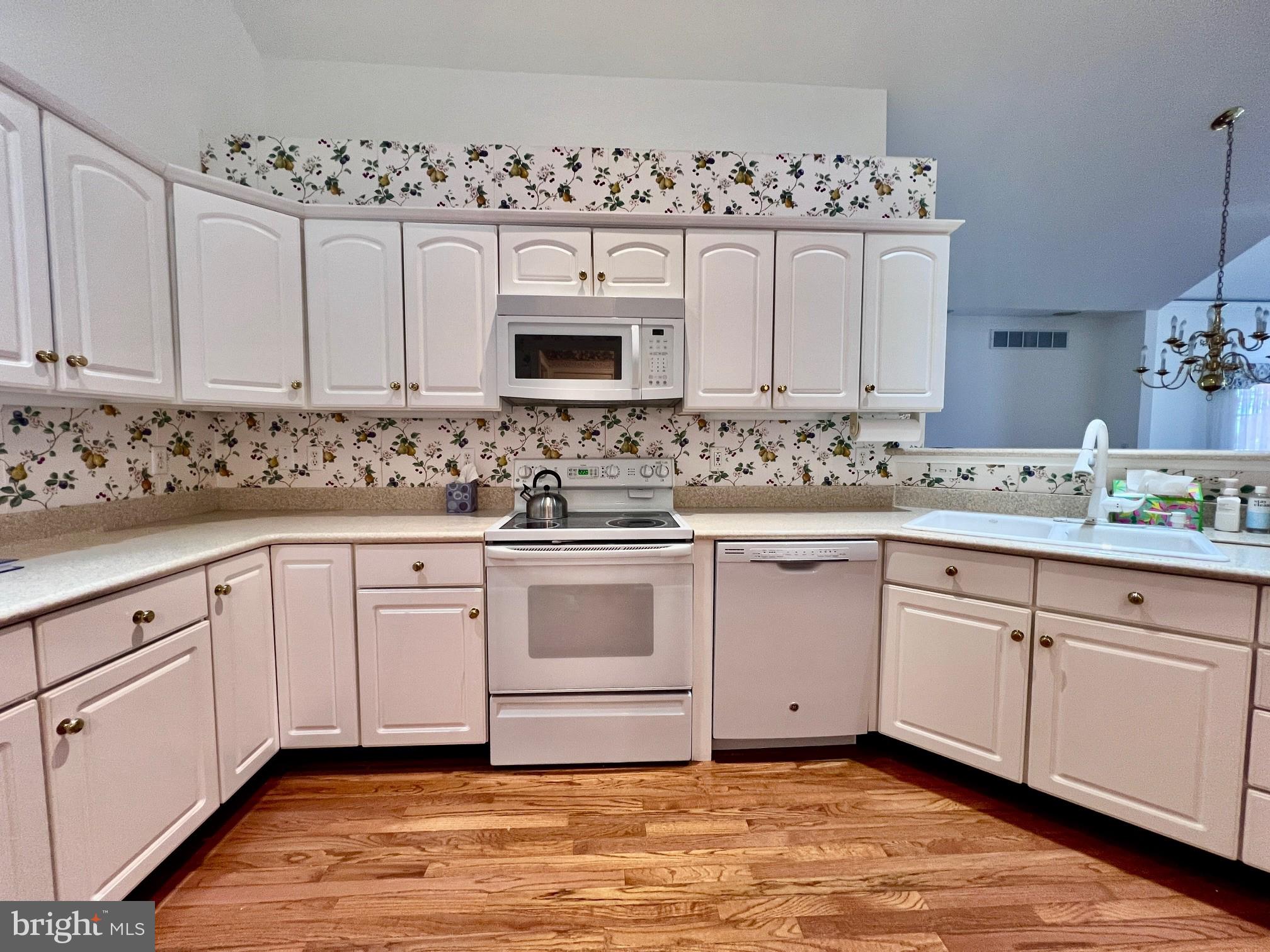 LIONSGATE - Residential