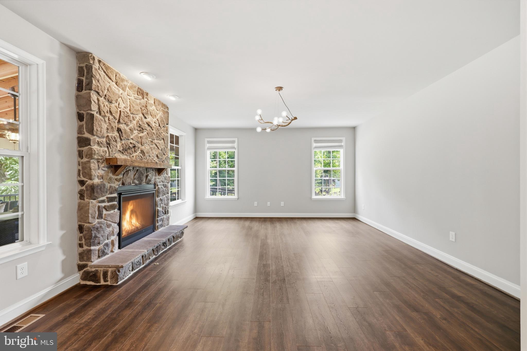 NESTLE WOODS - Residential