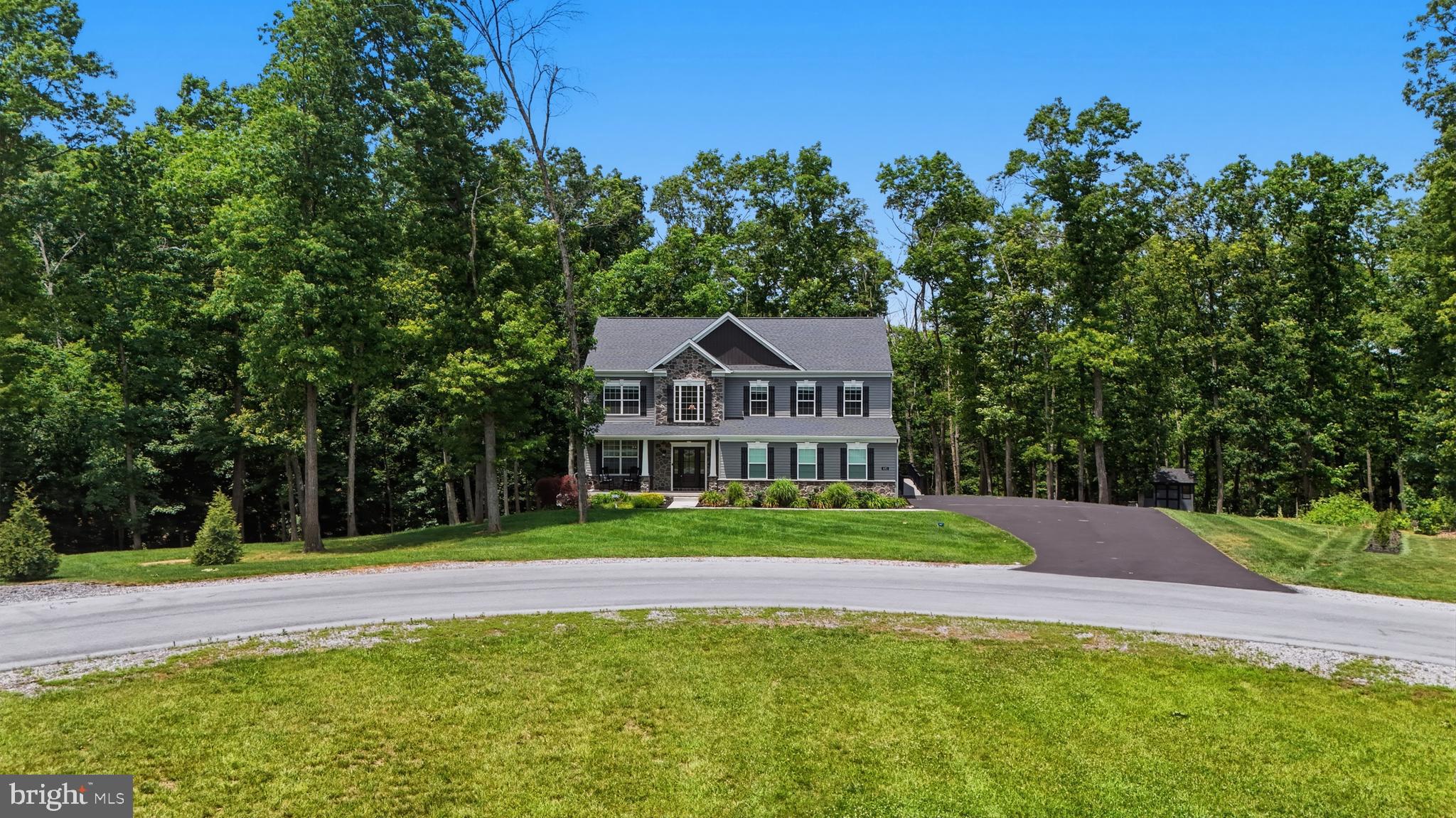 NESTLE WOODS - Residential