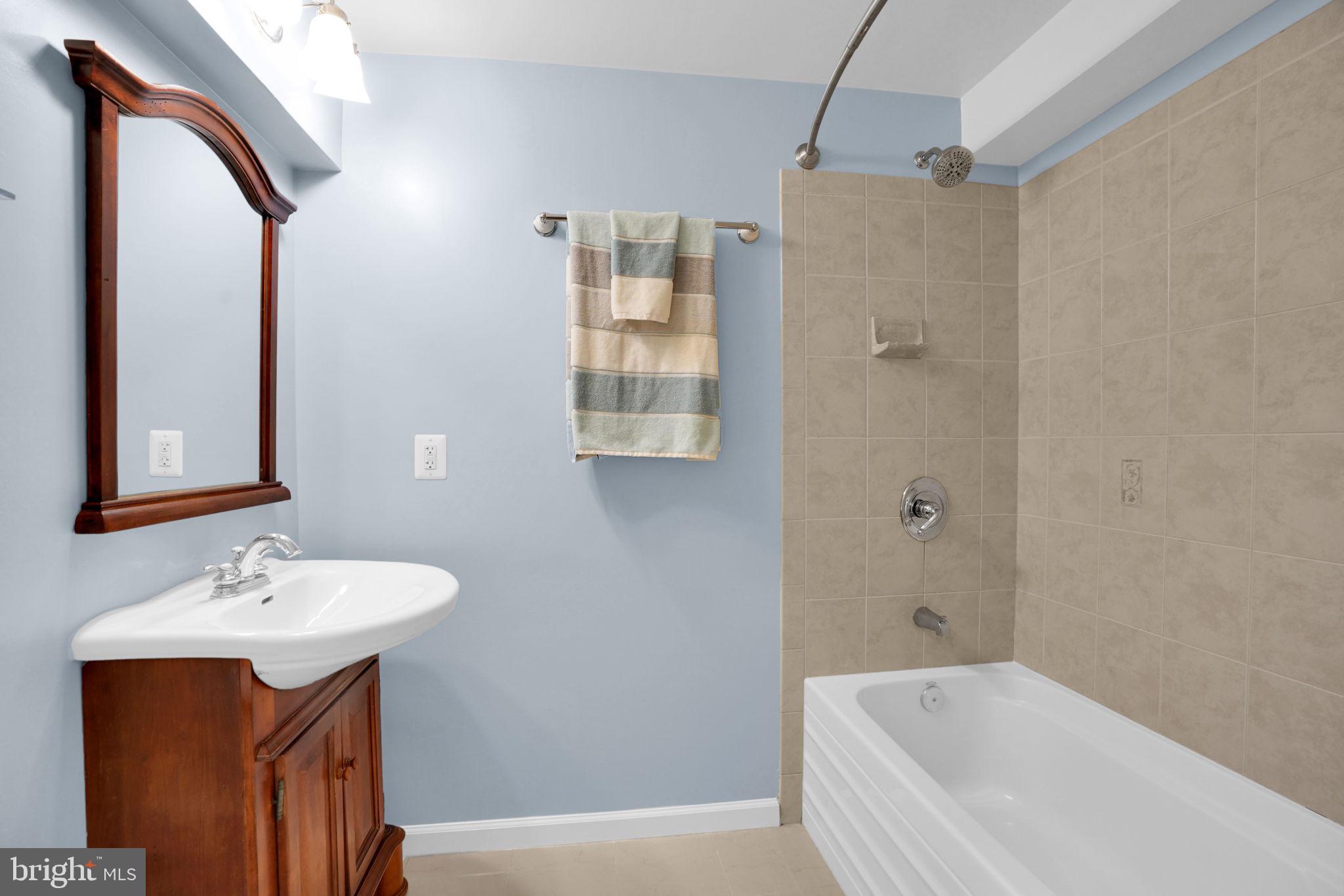 MEADOWVALE - Residential