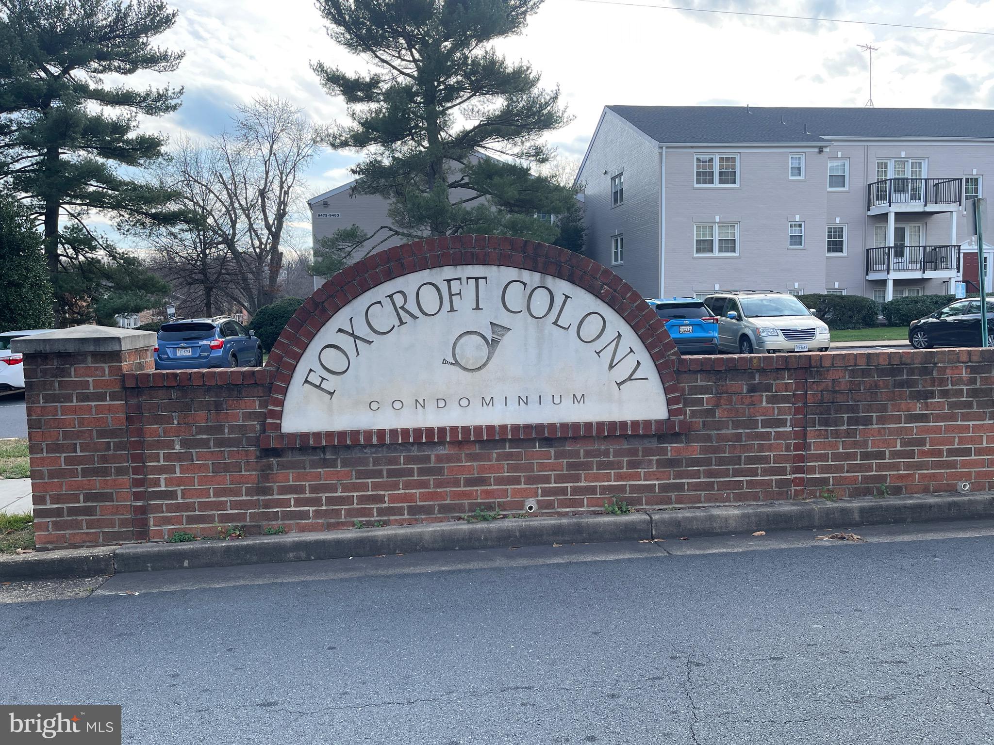 FOXCROFT COLONY CONDOS - Residential