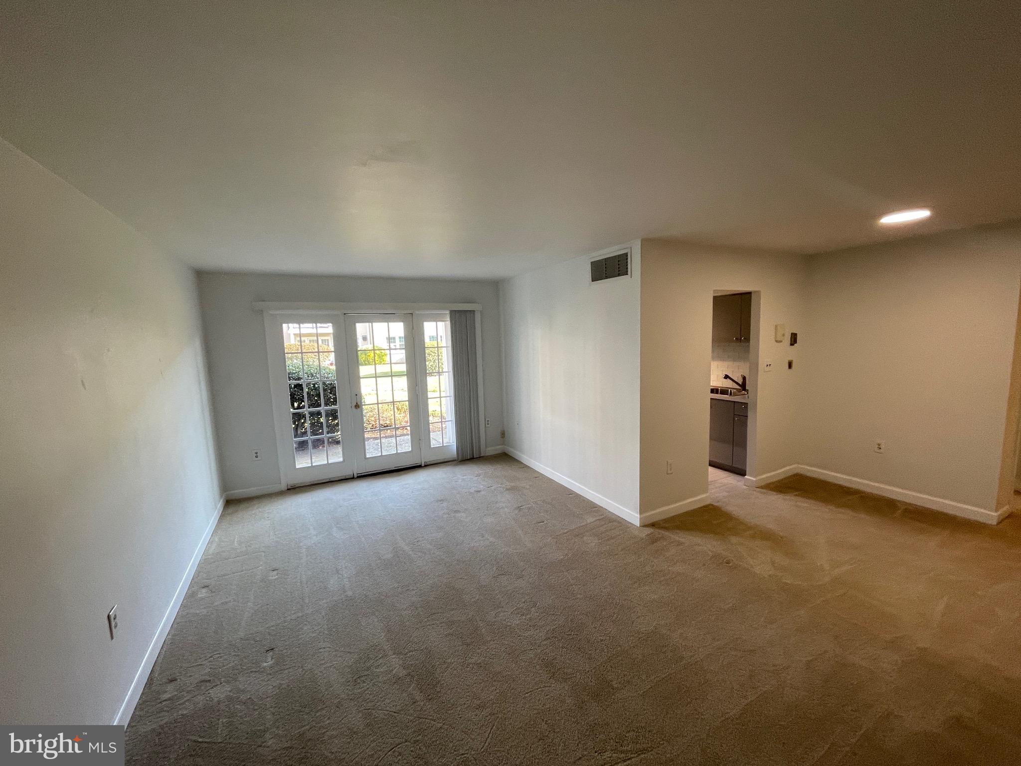 FOXCROFT COLONY CONDOS - Residential