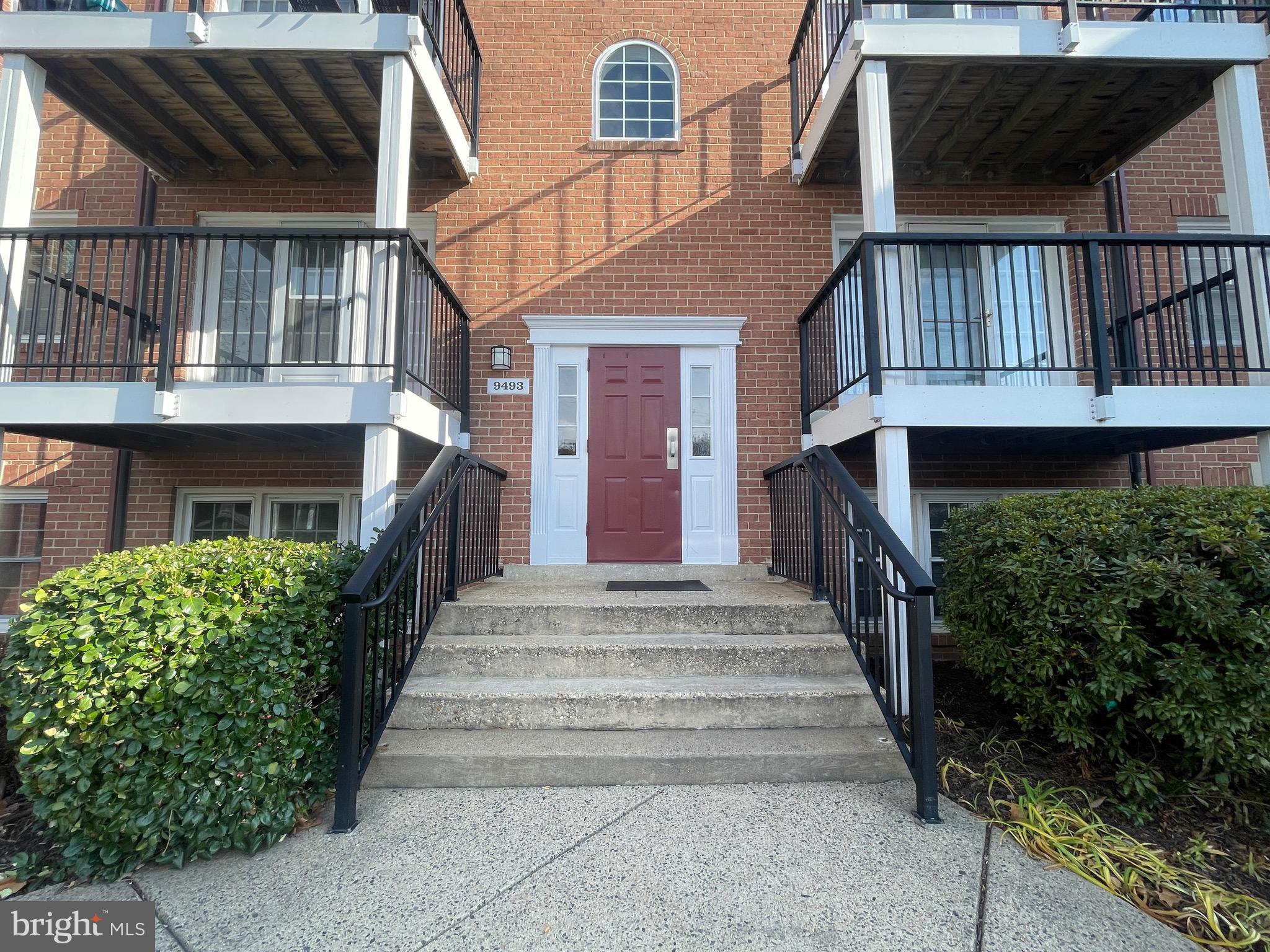 FOXCROFT COLONY CONDOS - Residential