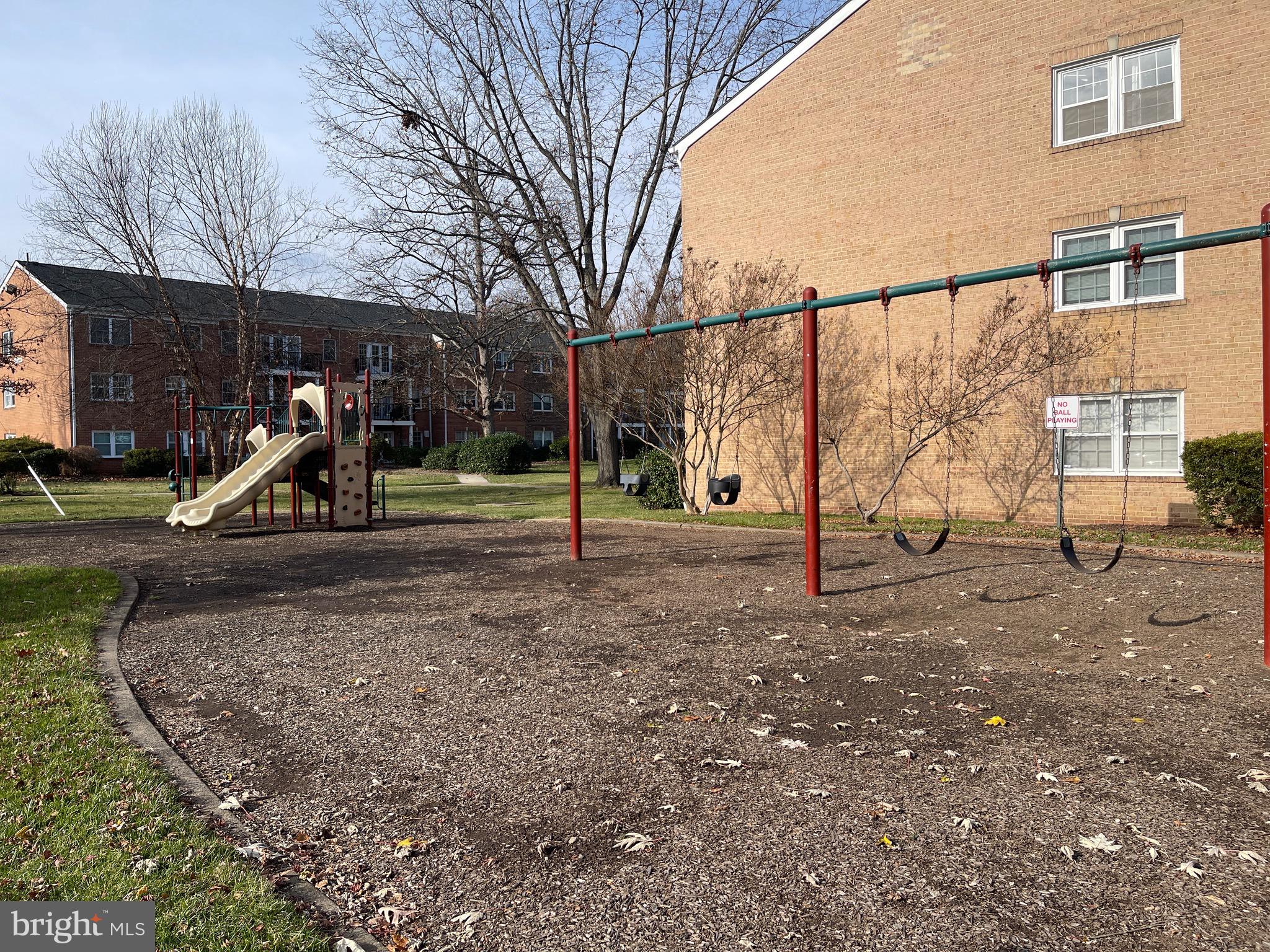 FOXCROFT COLONY CONDOS - Residential
