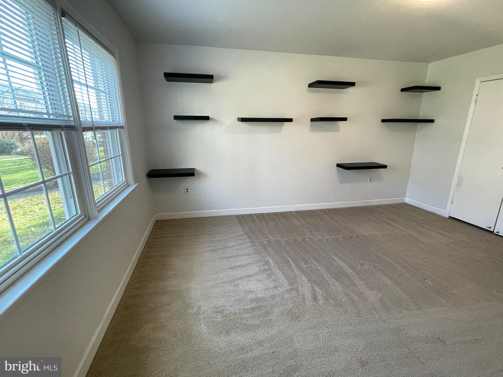 FOXCROFT COLONY CONDOS - Residential