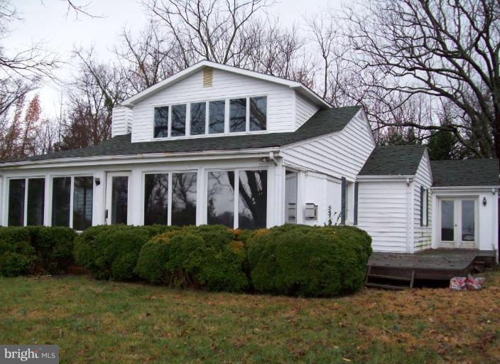 TOWN CREEK - Residential Lease
