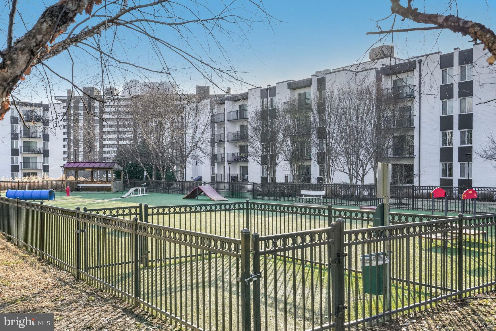 TWENTY-ONE - Residential