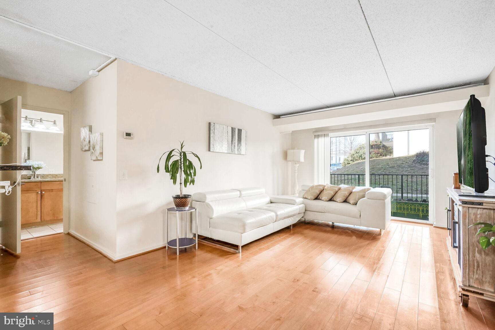 TWENTY-ONE - Residential