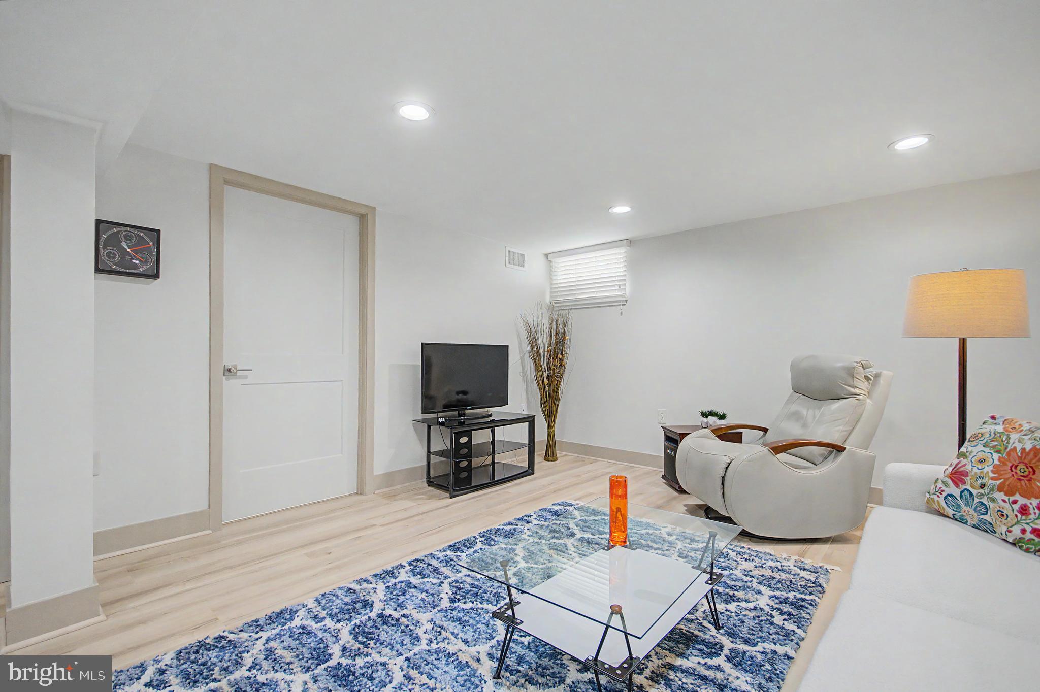 SUNSET BEACH - Residential