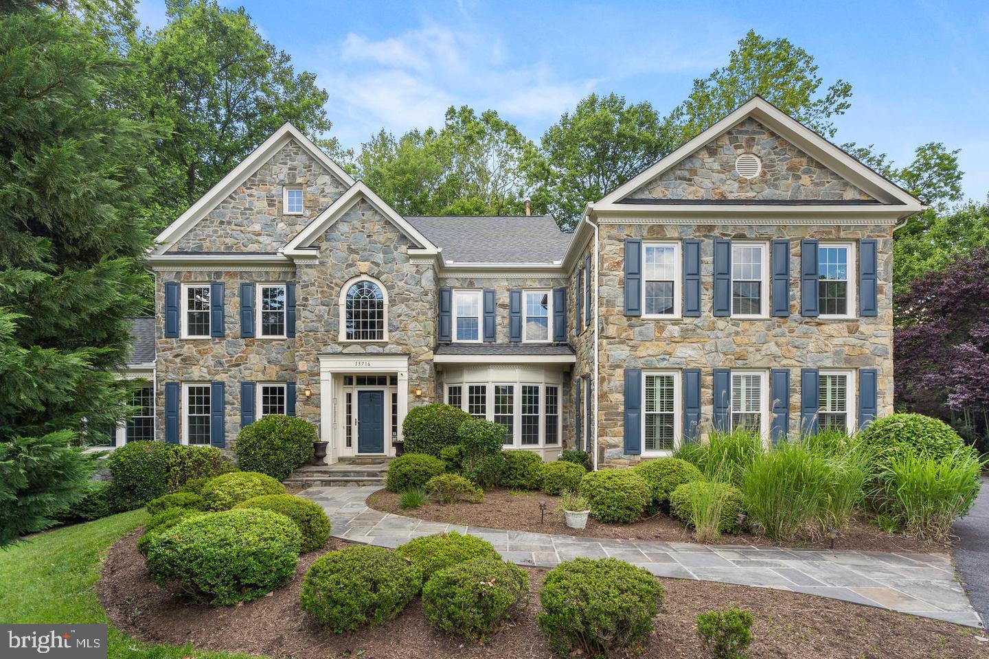 LAKEWOOD ESTATES - Residential