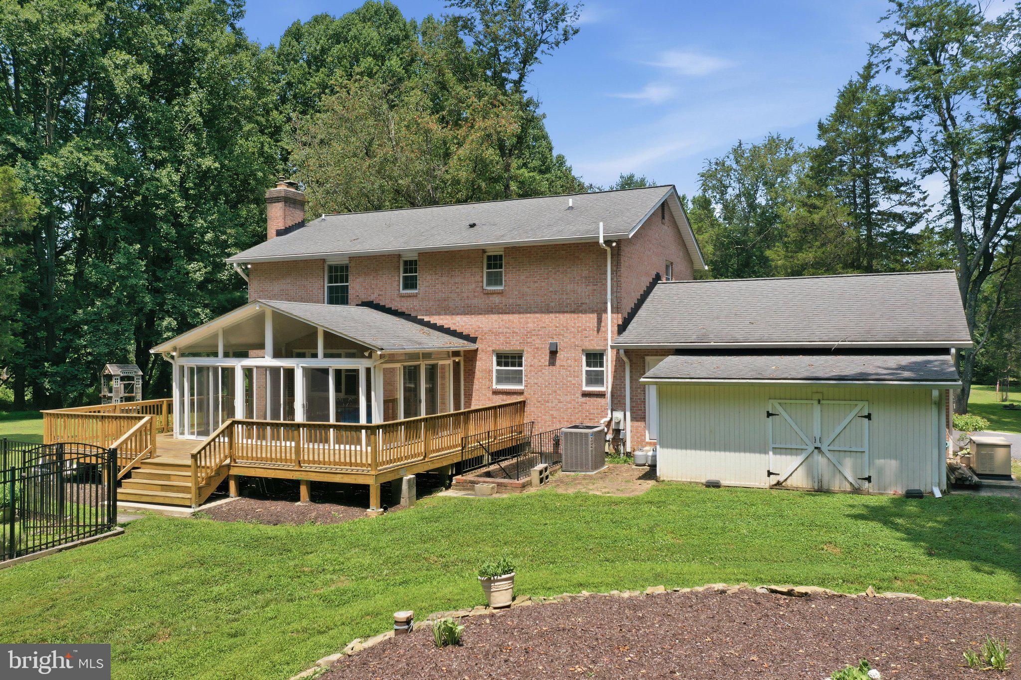 SUNSHINE ACRES - Residential