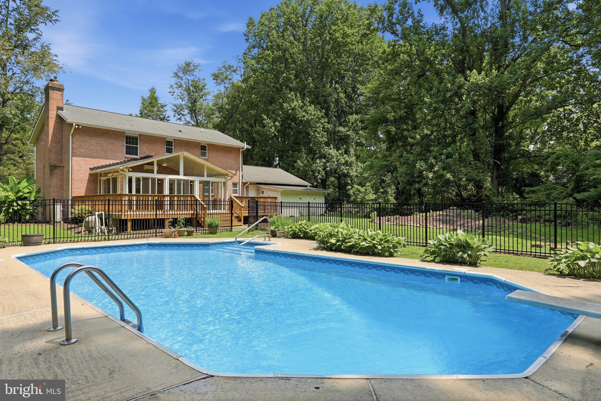 SUNSHINE ACRES - Residential