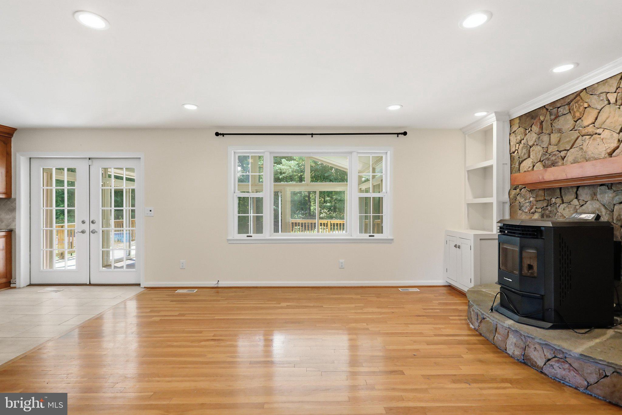 SUNSHINE ACRES - Residential
