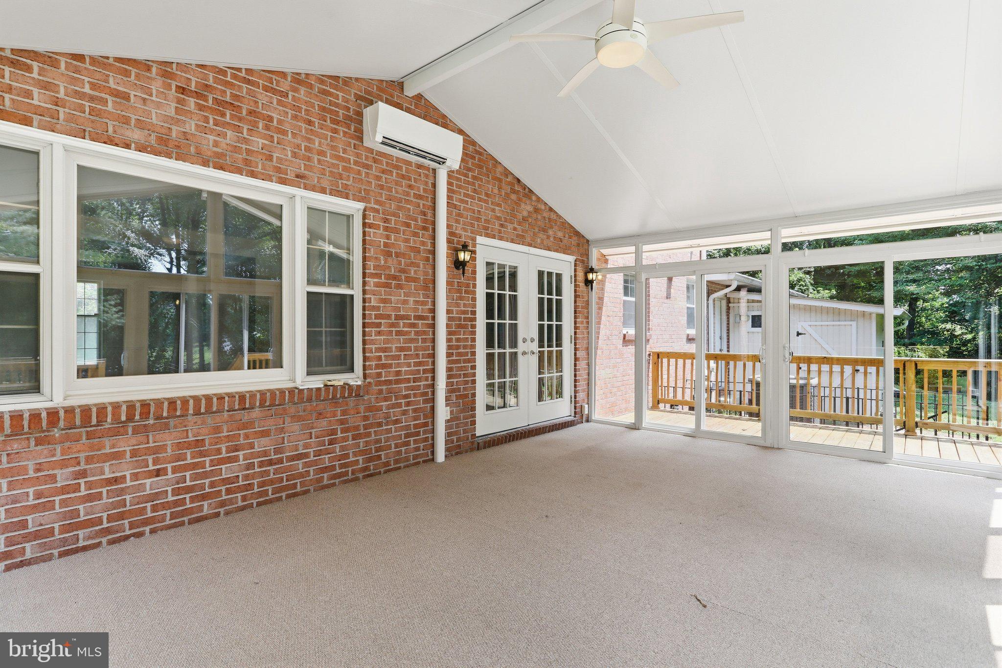 SUNSHINE ACRES - Residential