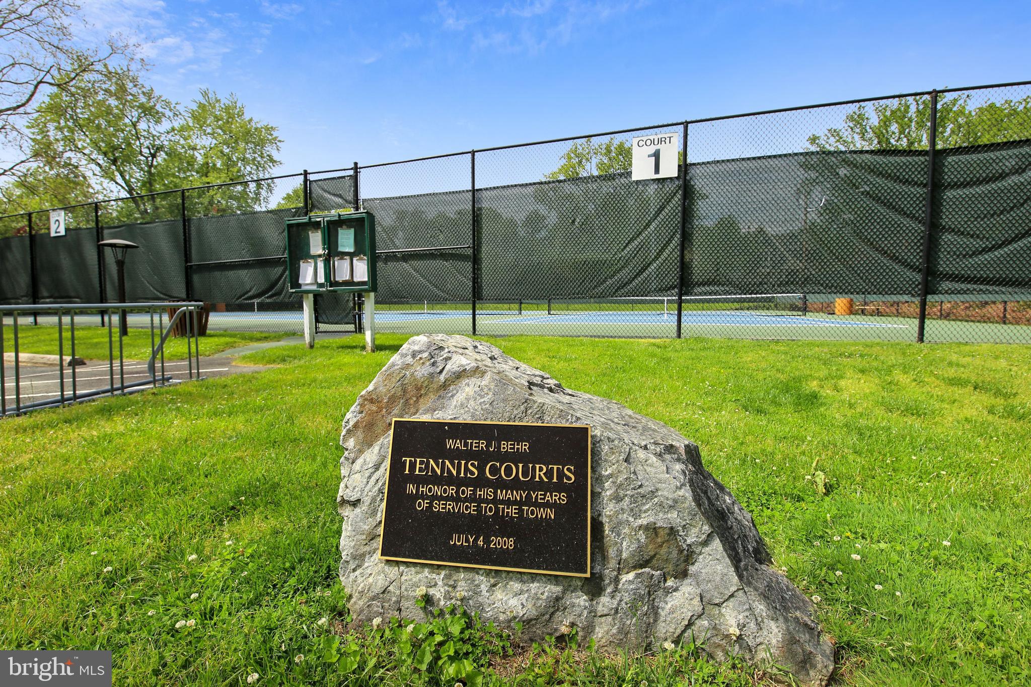 SOMERSET HEIGHTS - Residential