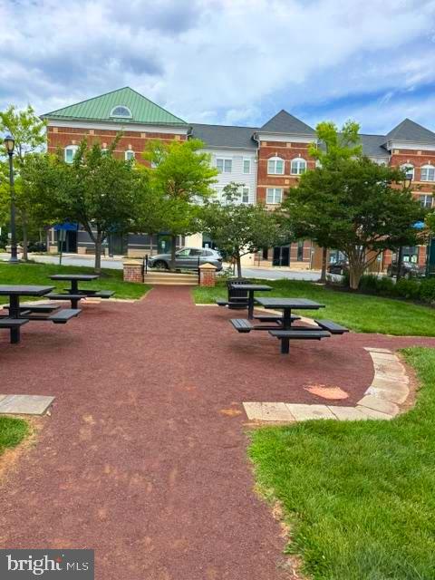 KING FARM VILLAGE - Residential
