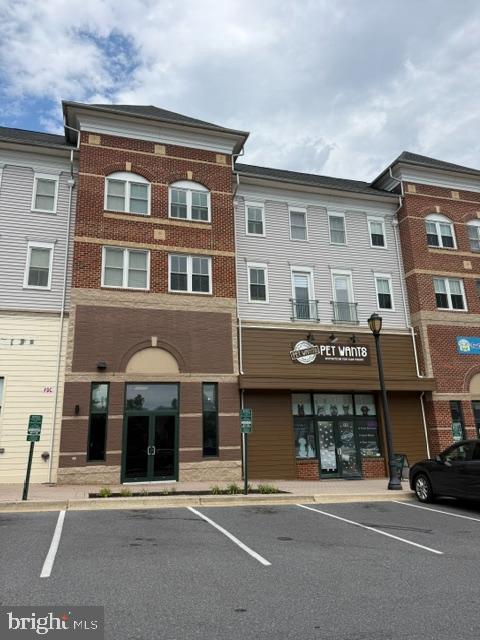 KING FARM VILLAGE - Residential