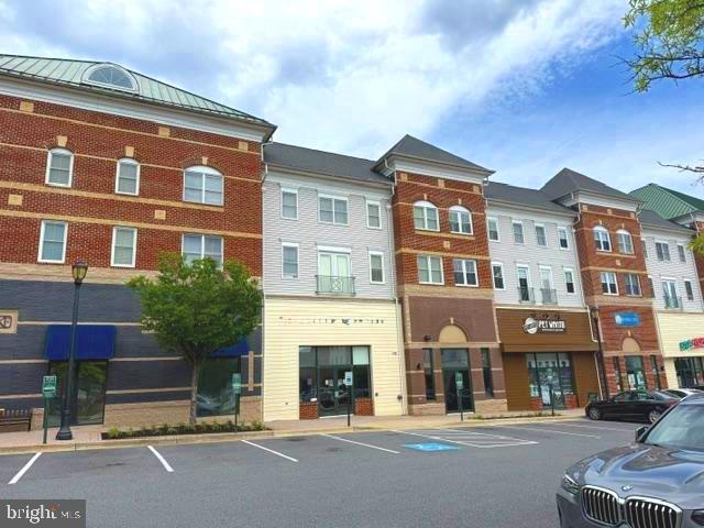 KING FARM VILLAGE - Residential